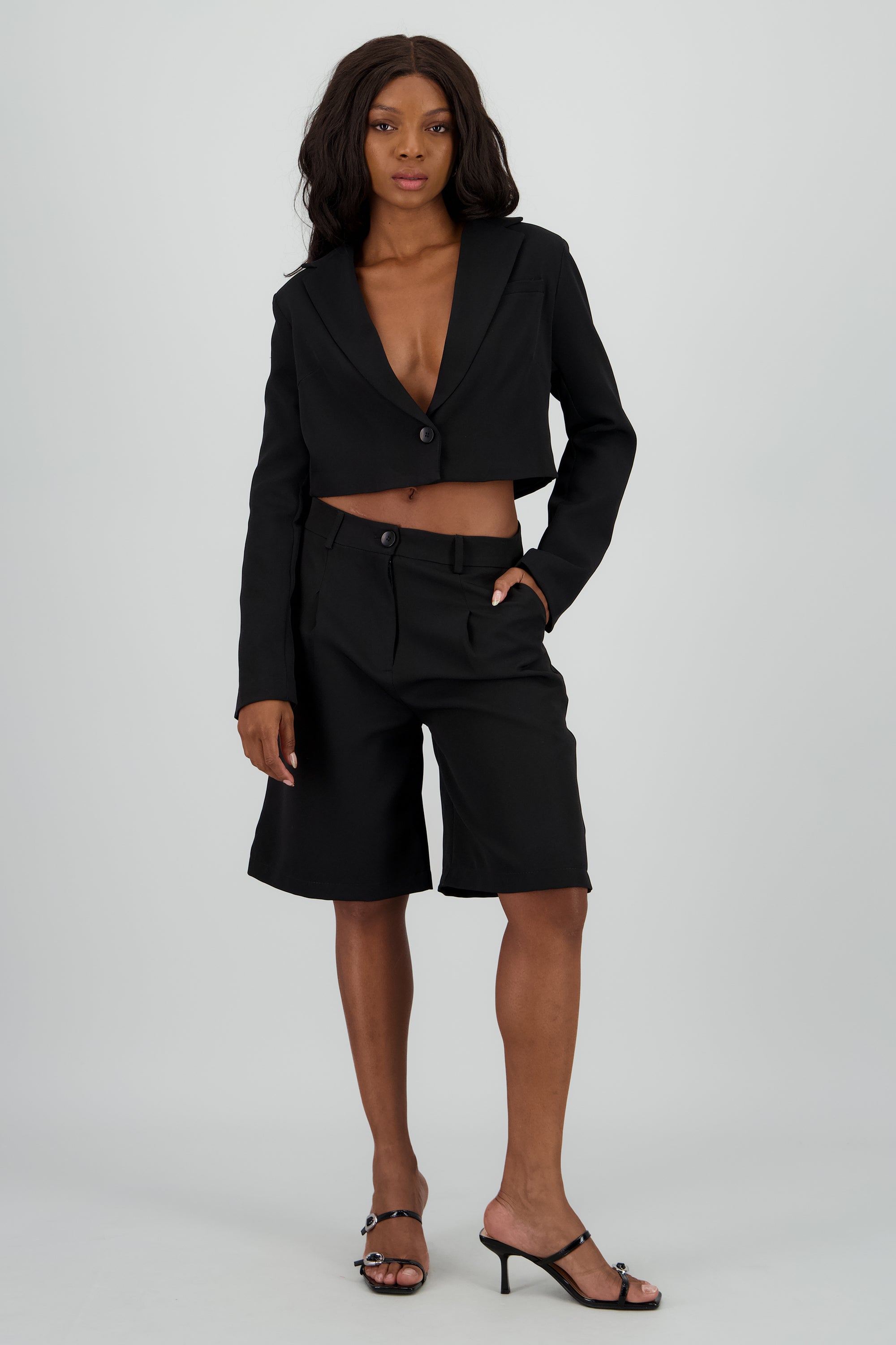 Bermudas detalle bolsas NEGRO