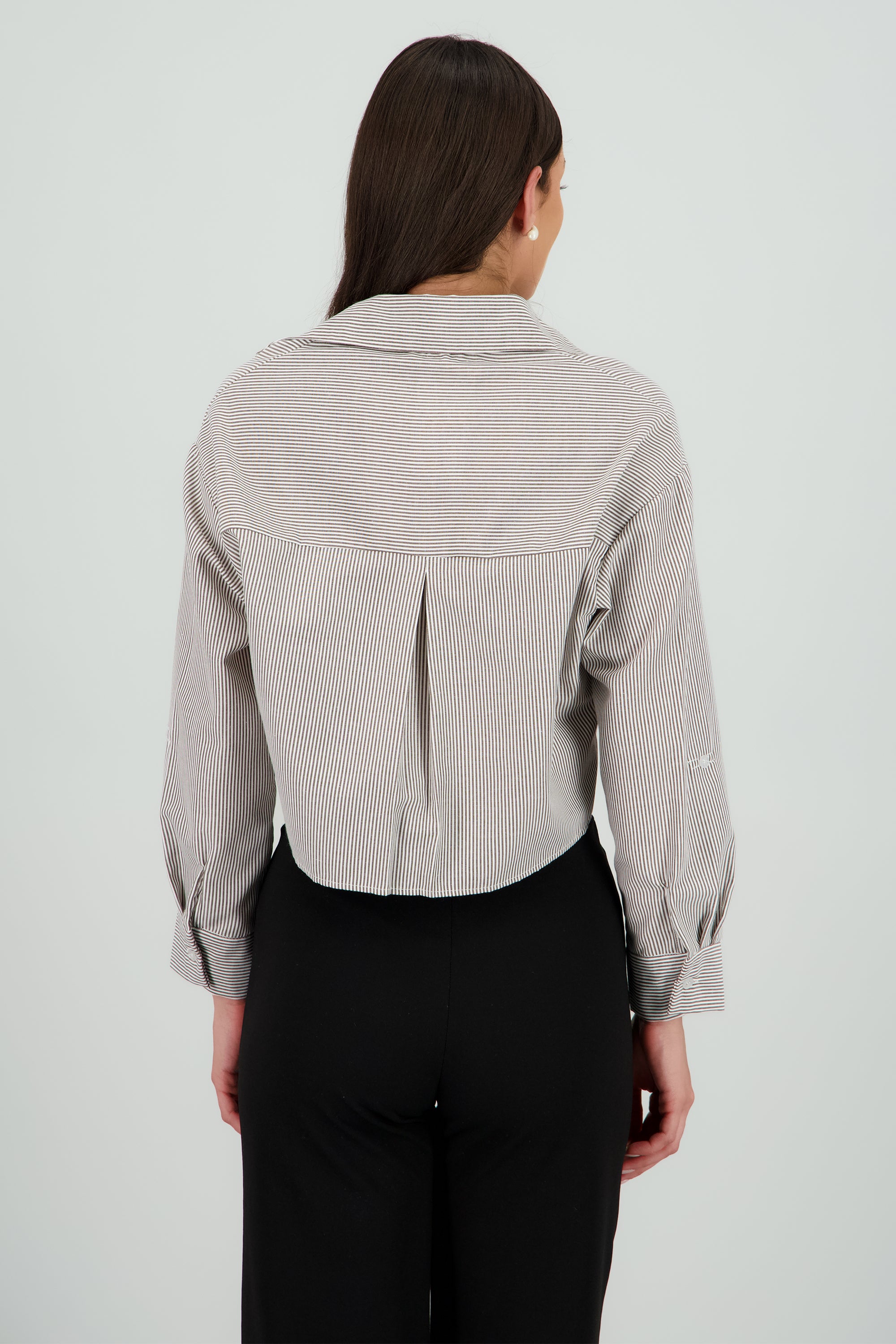 Camisa crop detalle mangas GRIS COMBO