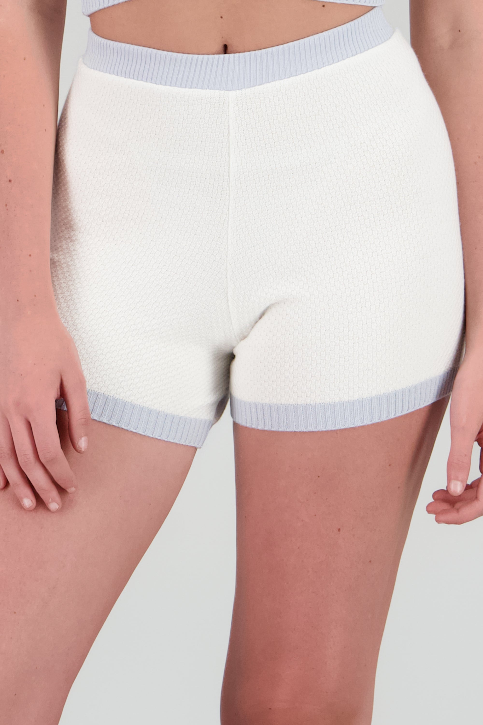 Short mini rayas tejido contraste BLANCO COMBO