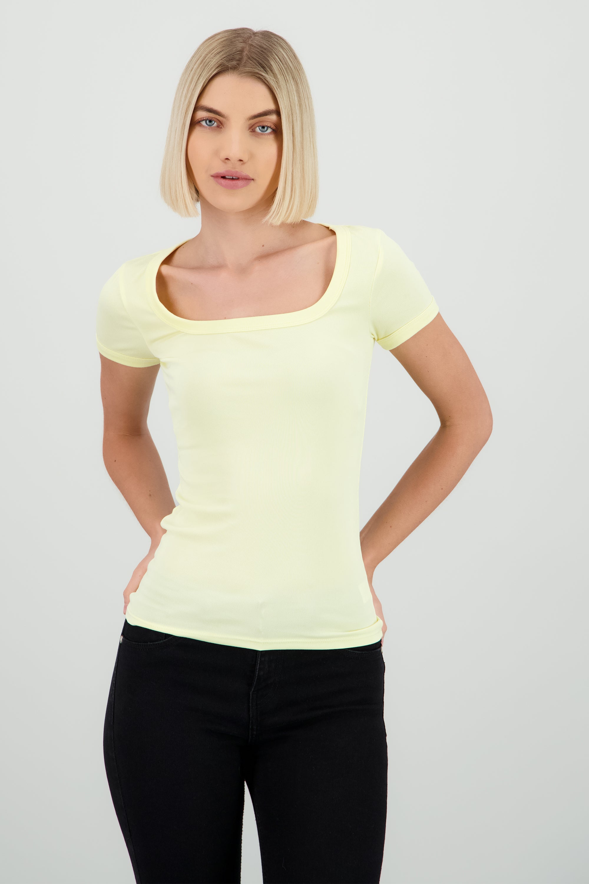 YELLOW