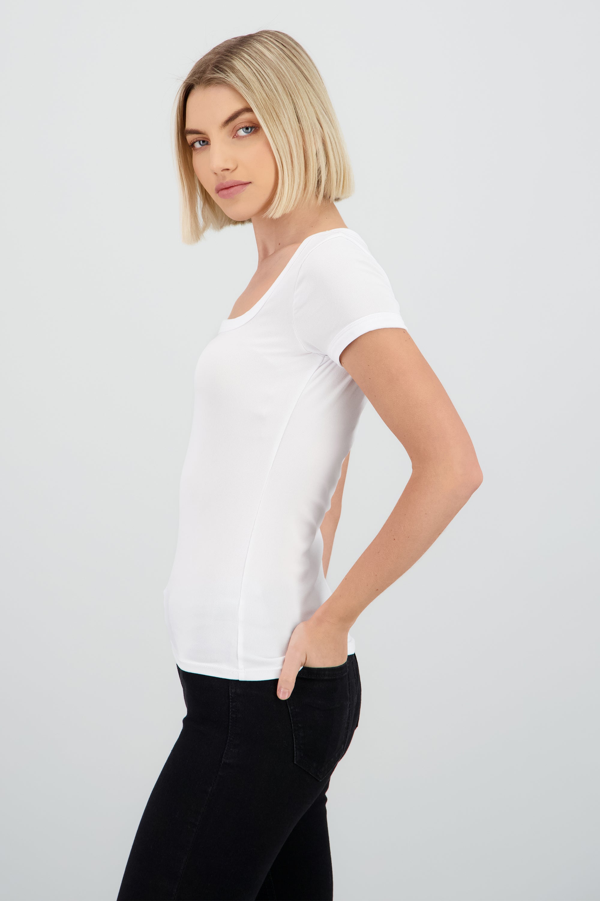 Top basico escote cuadrado BLANCO