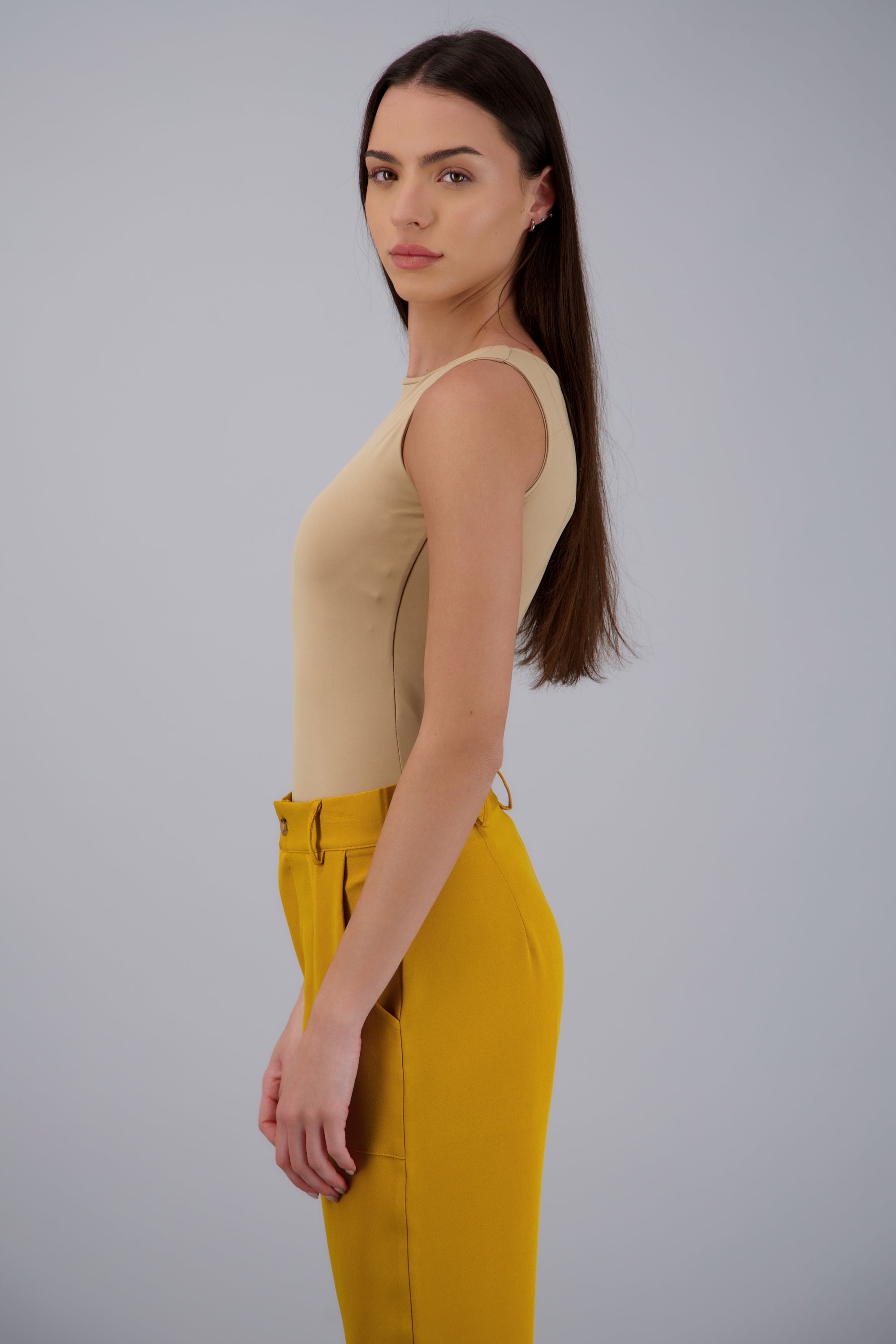 Body liso sin mangas GREIGE