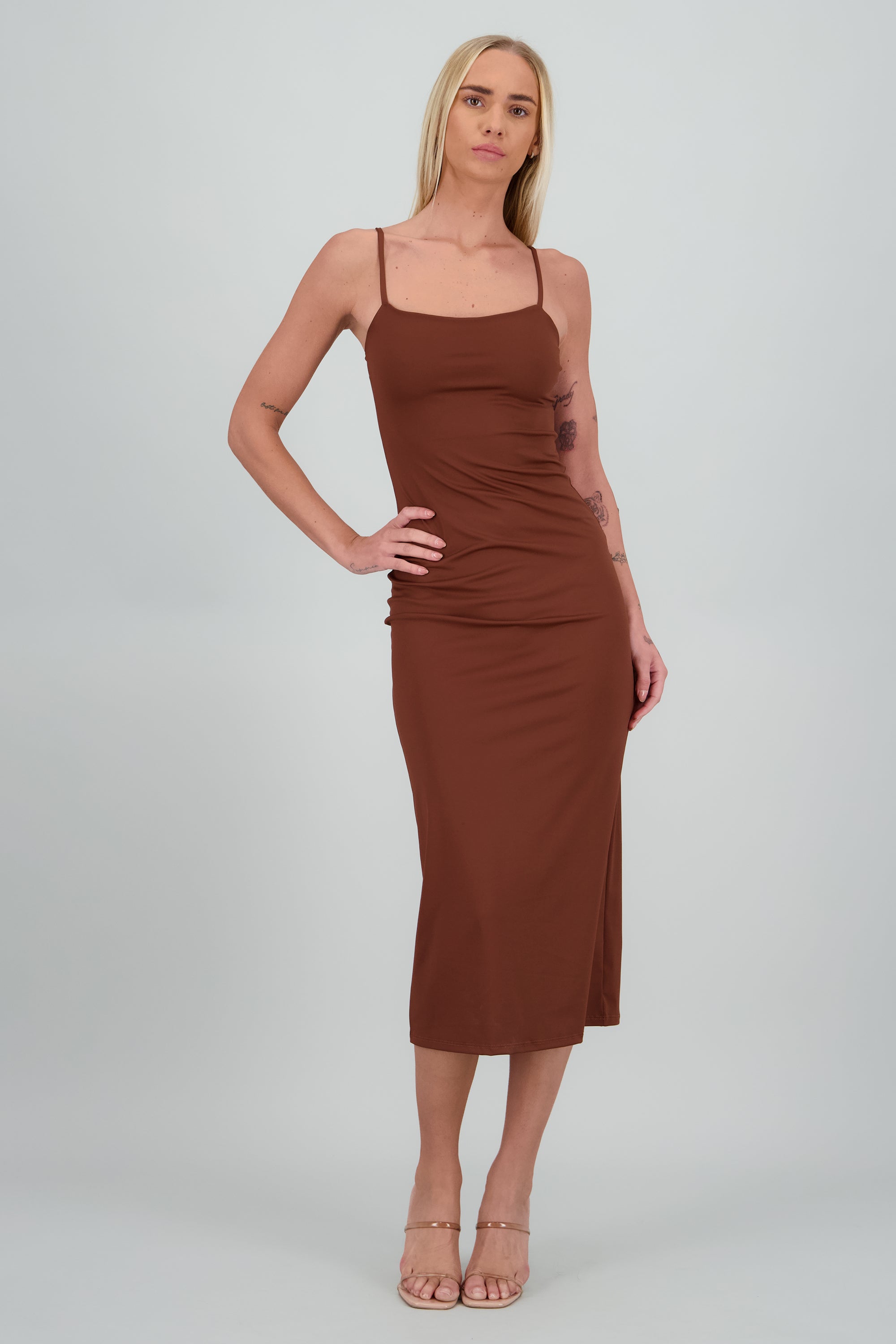 Vestido maxi tirantes CHOCOLATE