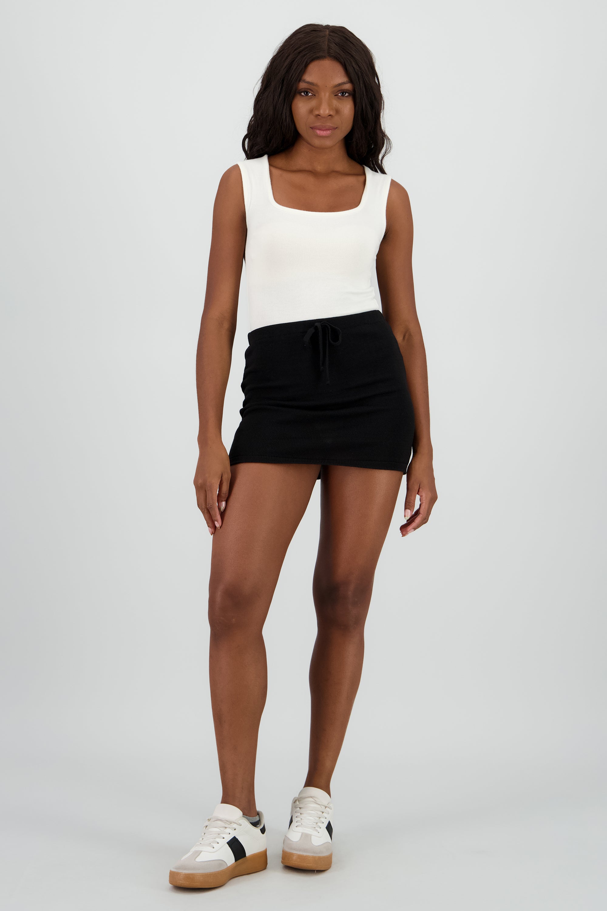 Falda mini jareta NEGRO