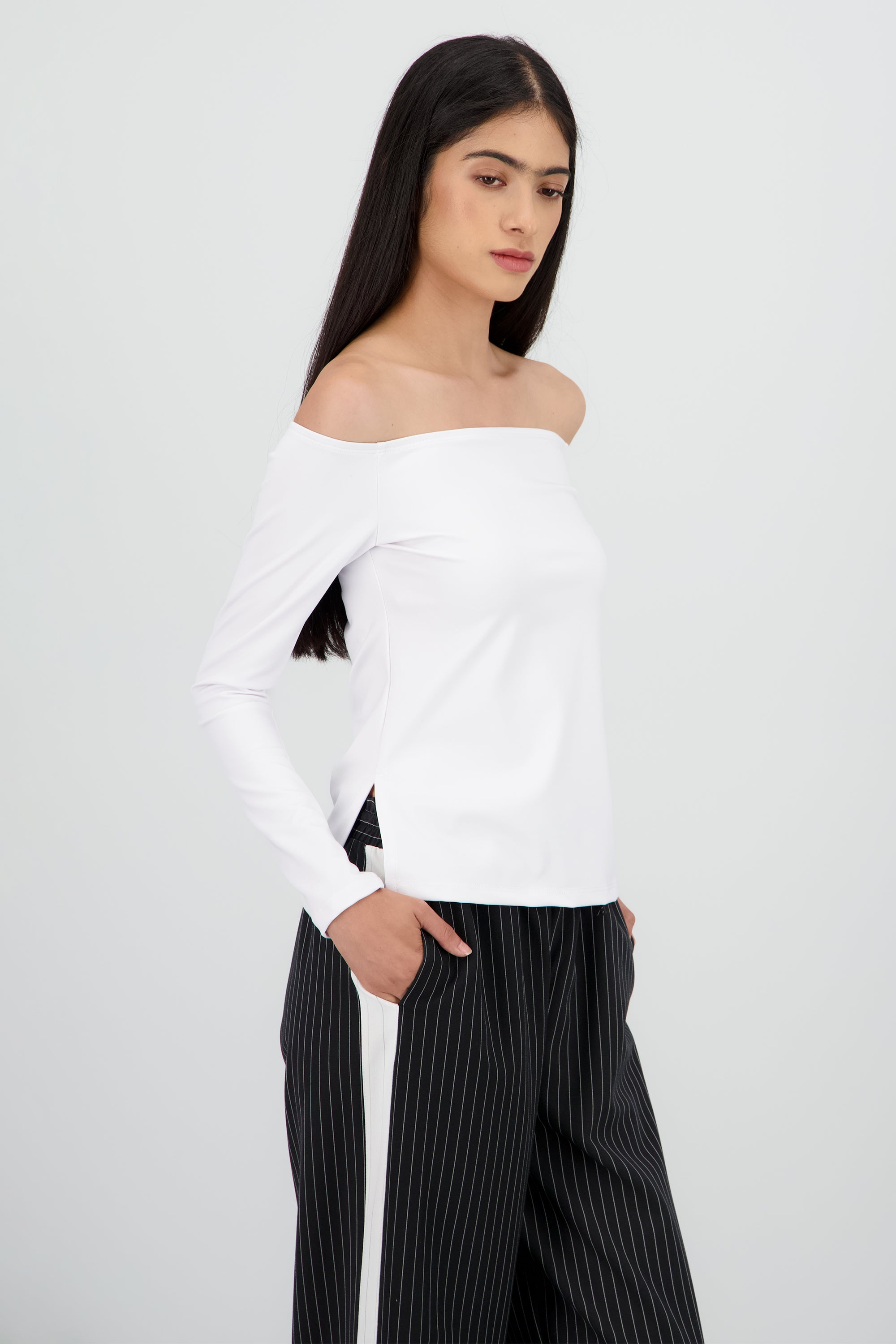 Top manga larga off shoulder liso BLANCO