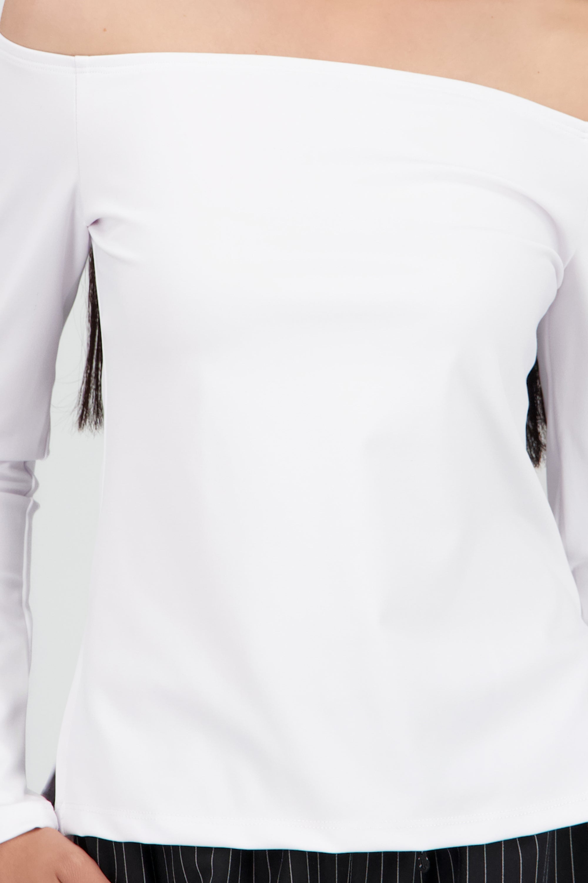 Top manga larga off shoulder liso BLANCO