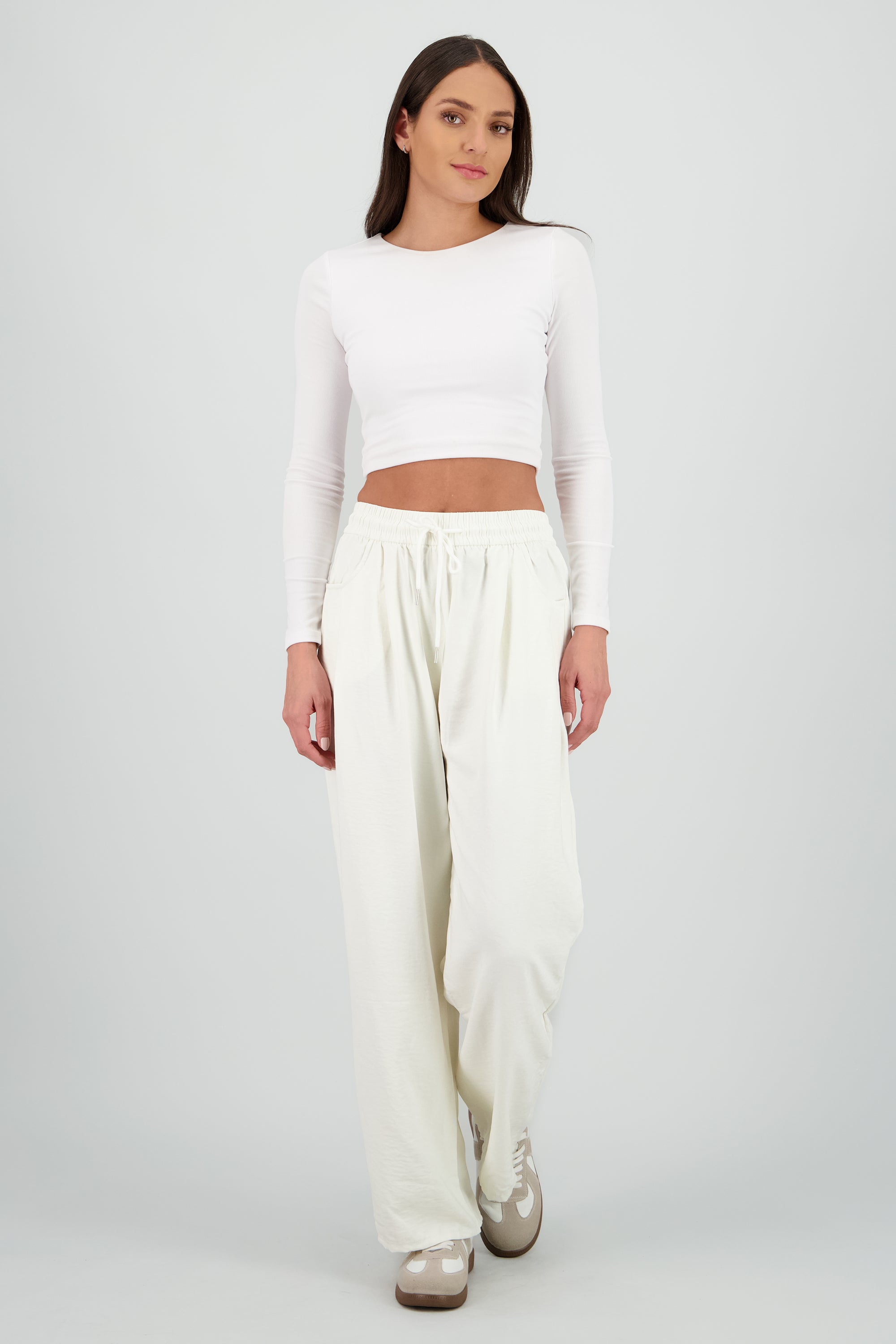 Pantalon jareta con bolsas CREMA