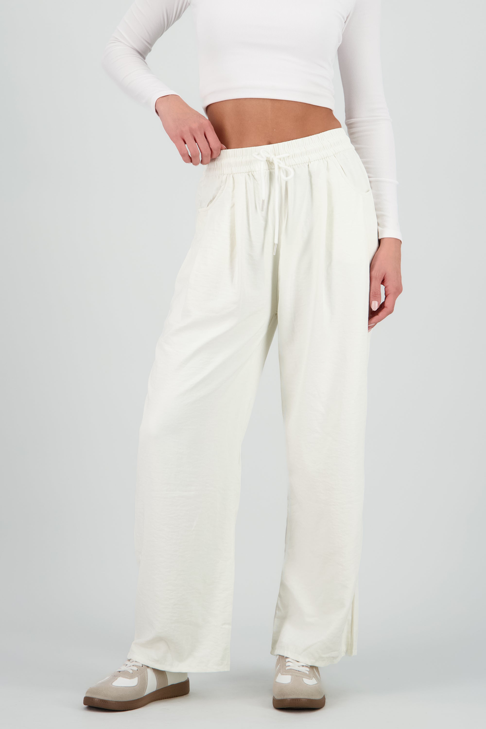Pantalon jareta con bolsas CREMA