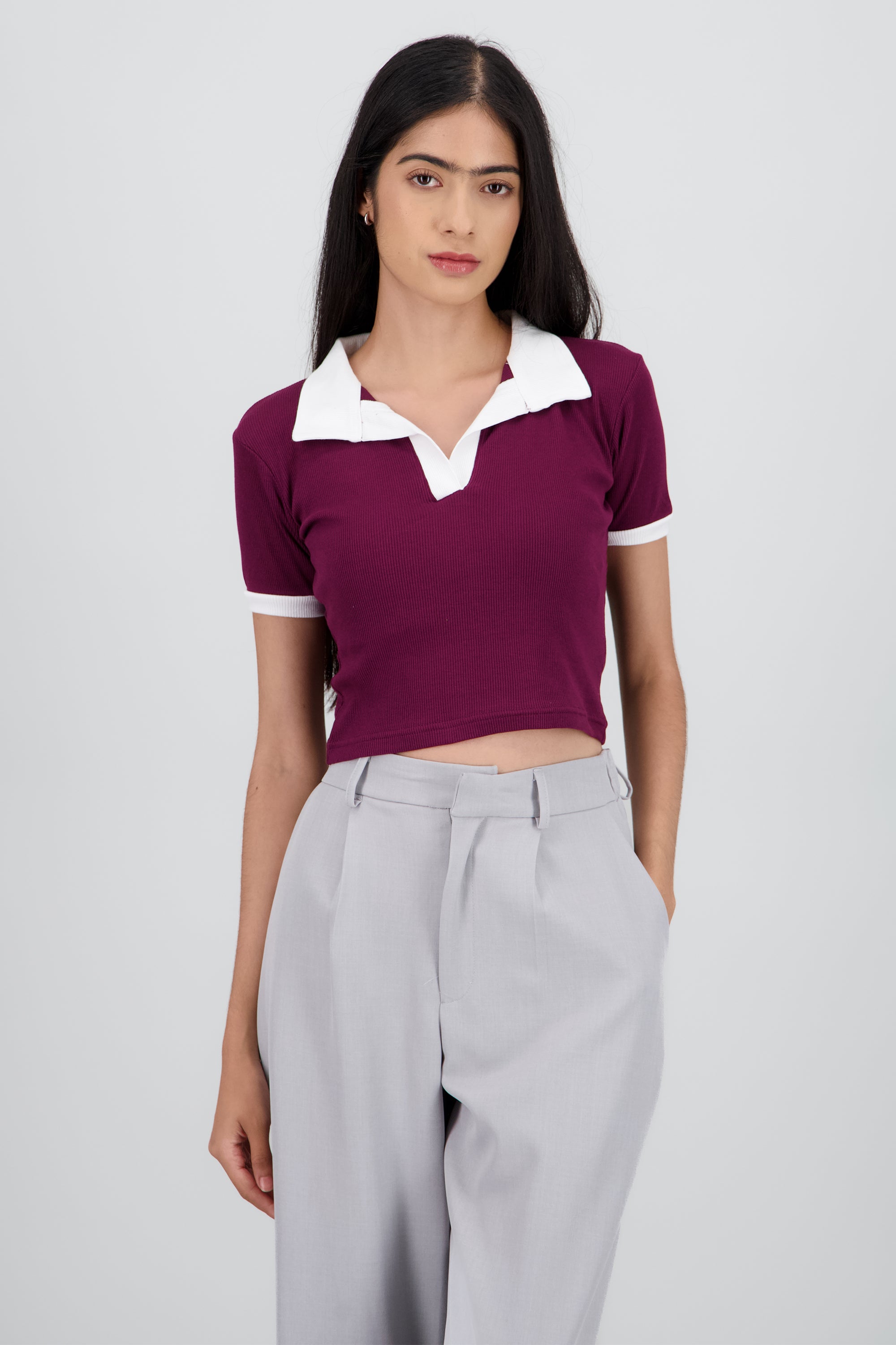 Top cuello polo contraste en mangas CIRUELA