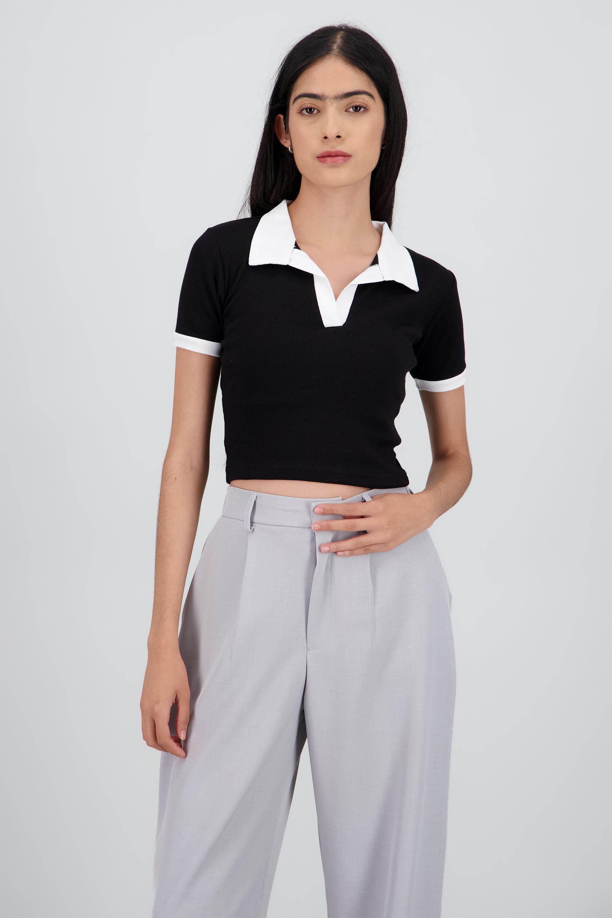 Top cuello polo contraste en mangas NEGRO COMBO