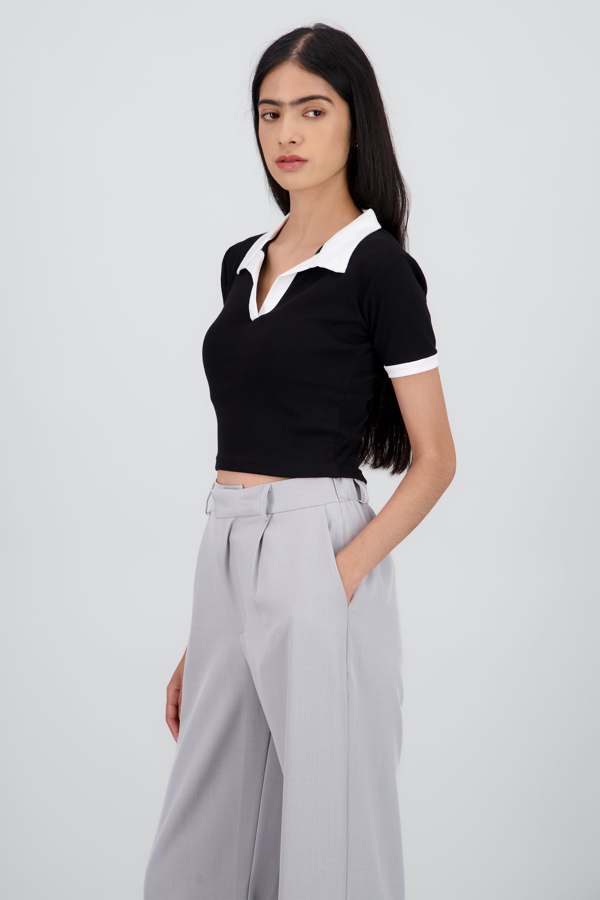 Top cuello polo contraste en mangas NEGRO COMBO