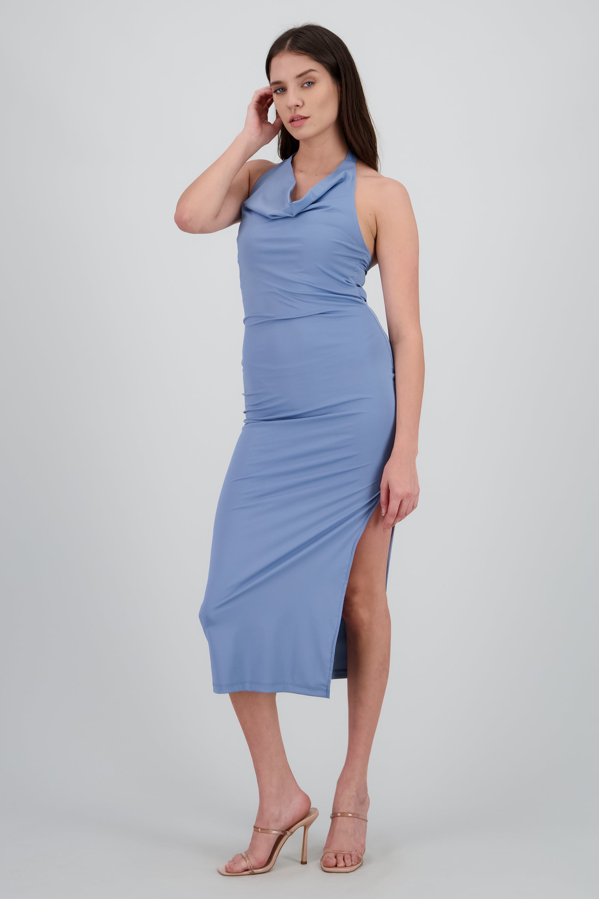 Vestido halter escote cascada maxi AZUL CIELO