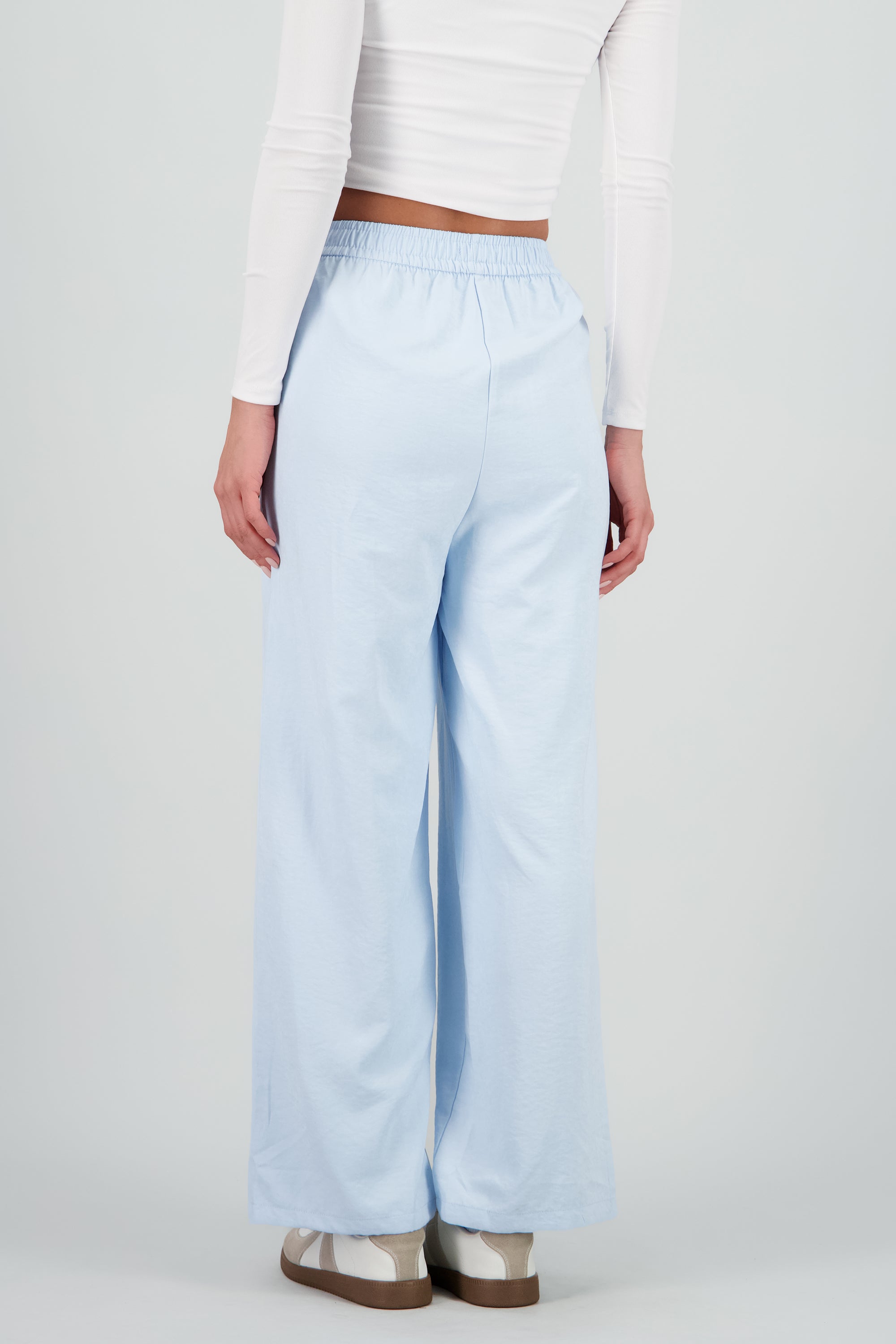 Pantalon liso AZUL CIELO