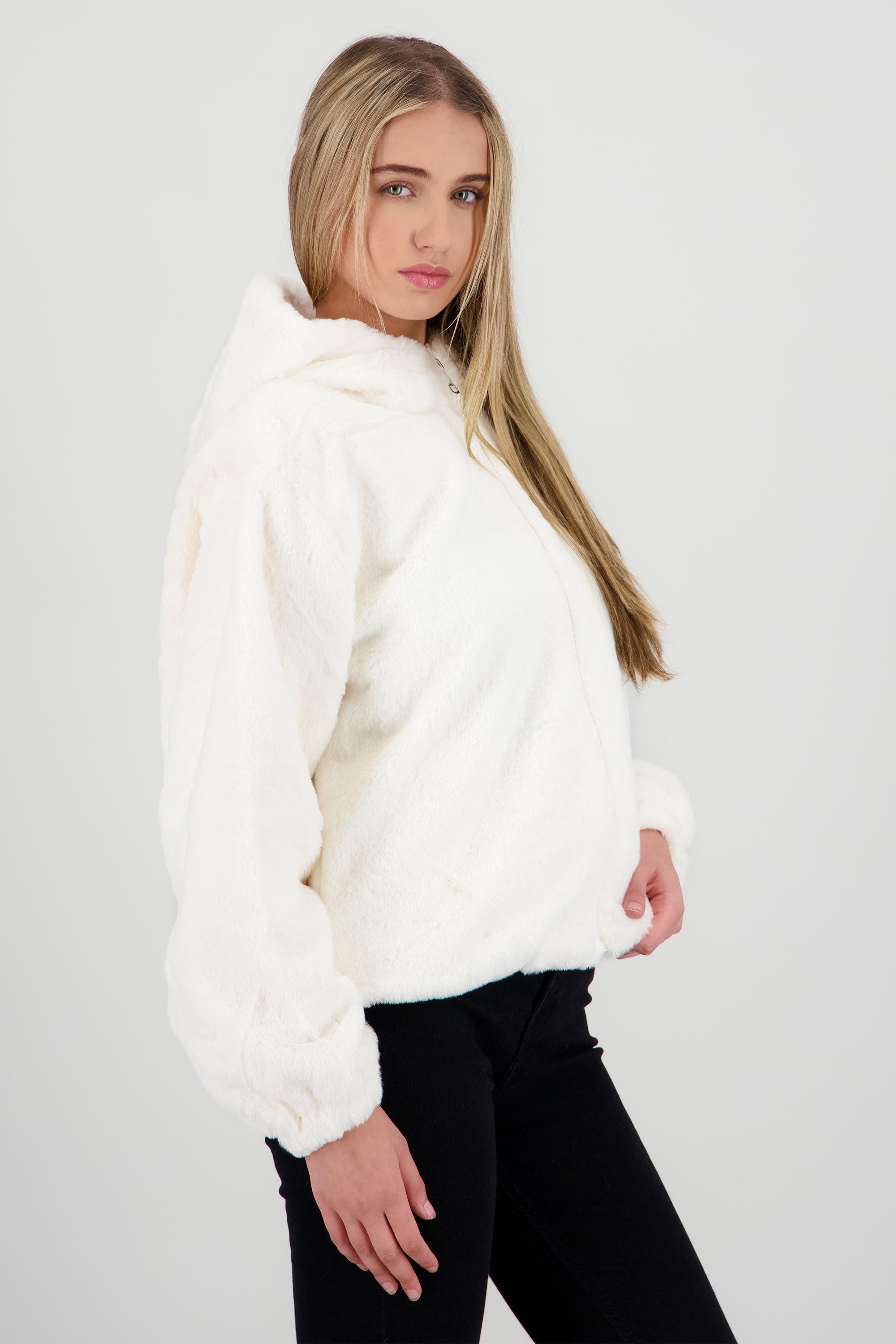 Chamarra efecto pelo con gorro HUESO