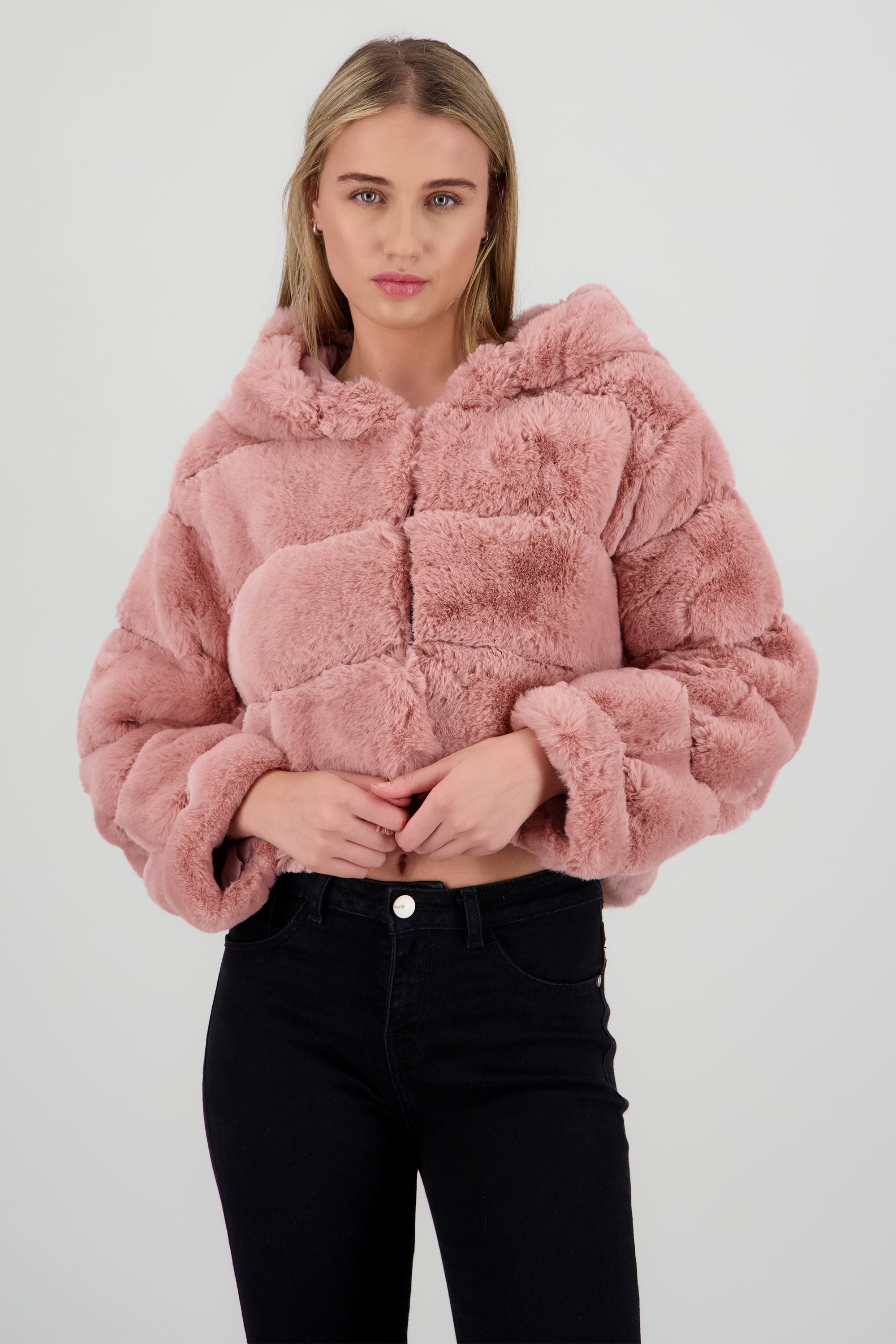 Chamarra efecto pelo con gorro ROSA