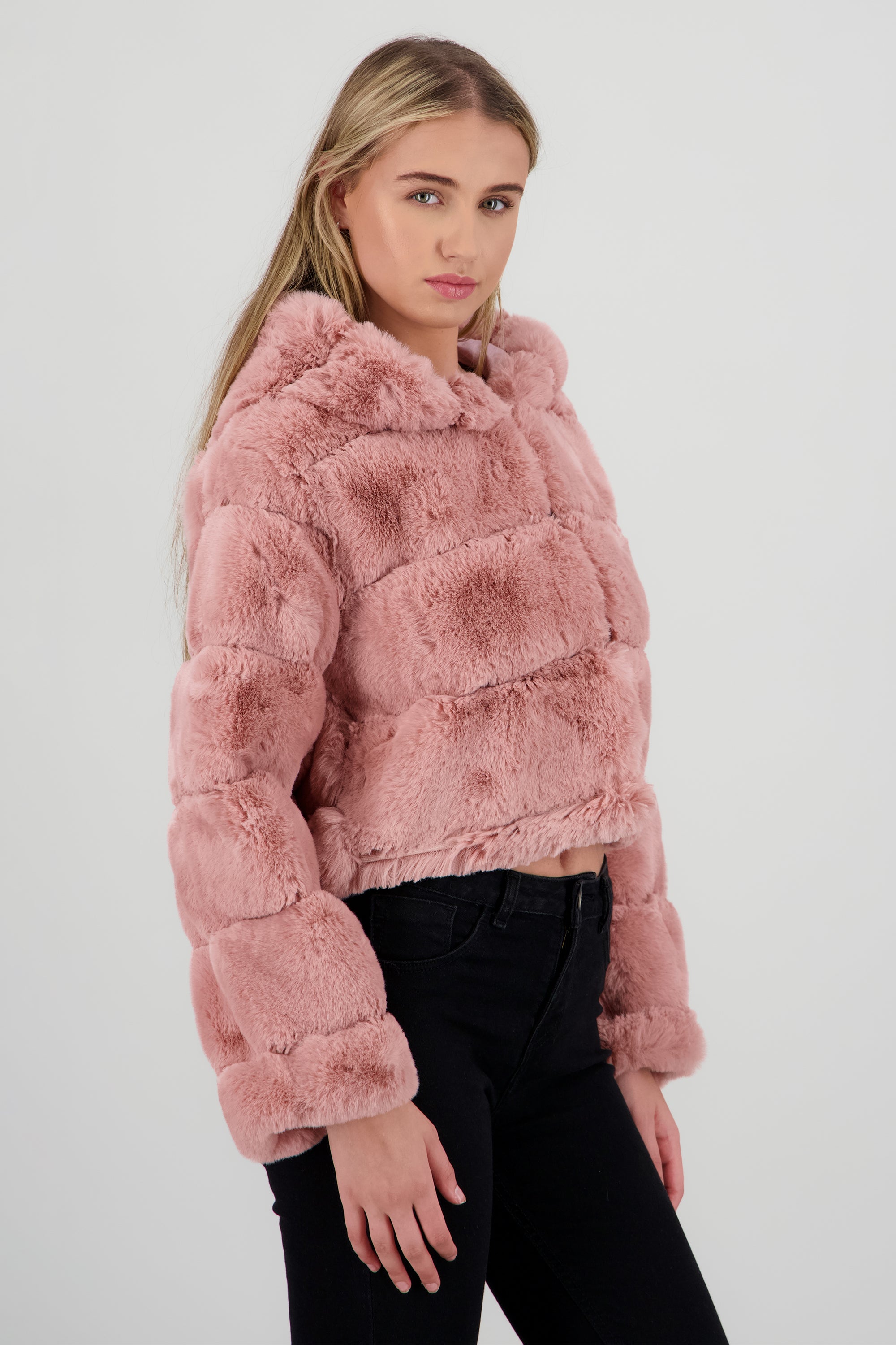 Chamarra efecto pelo con gorro ROSA