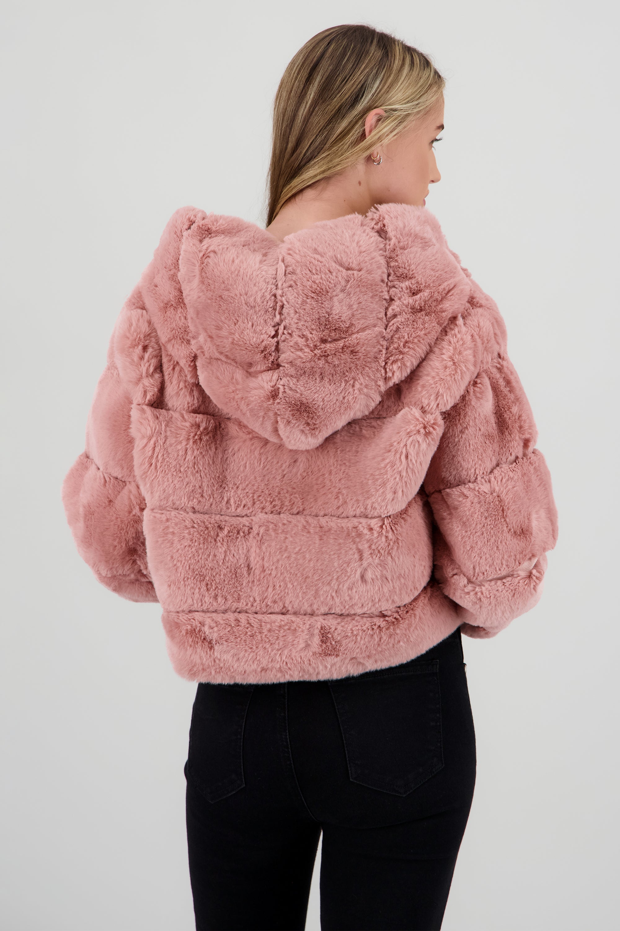 Chamarra efecto pelo con gorro ROSA