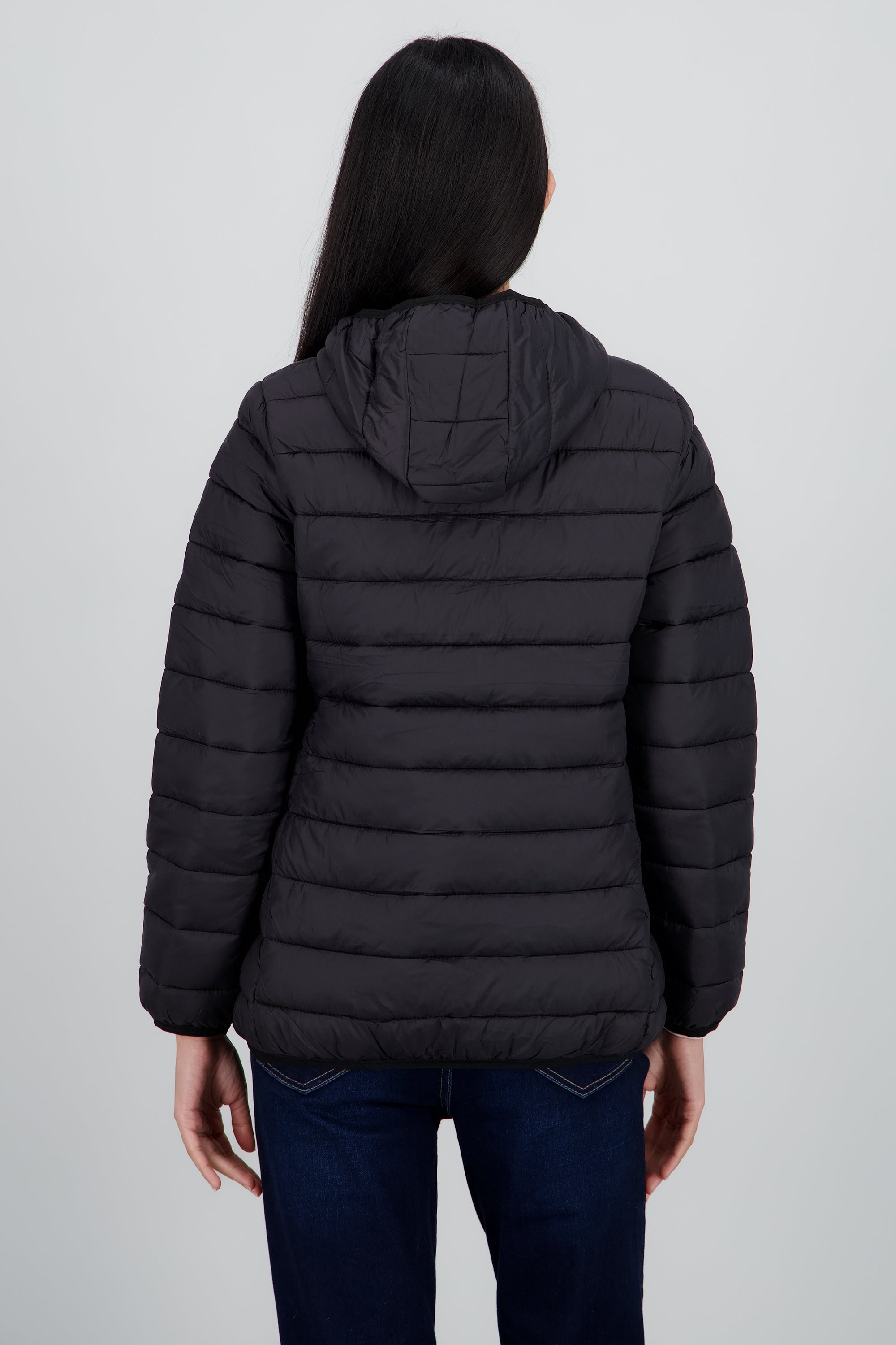 Chamarra capitonada con gorro NEGRO