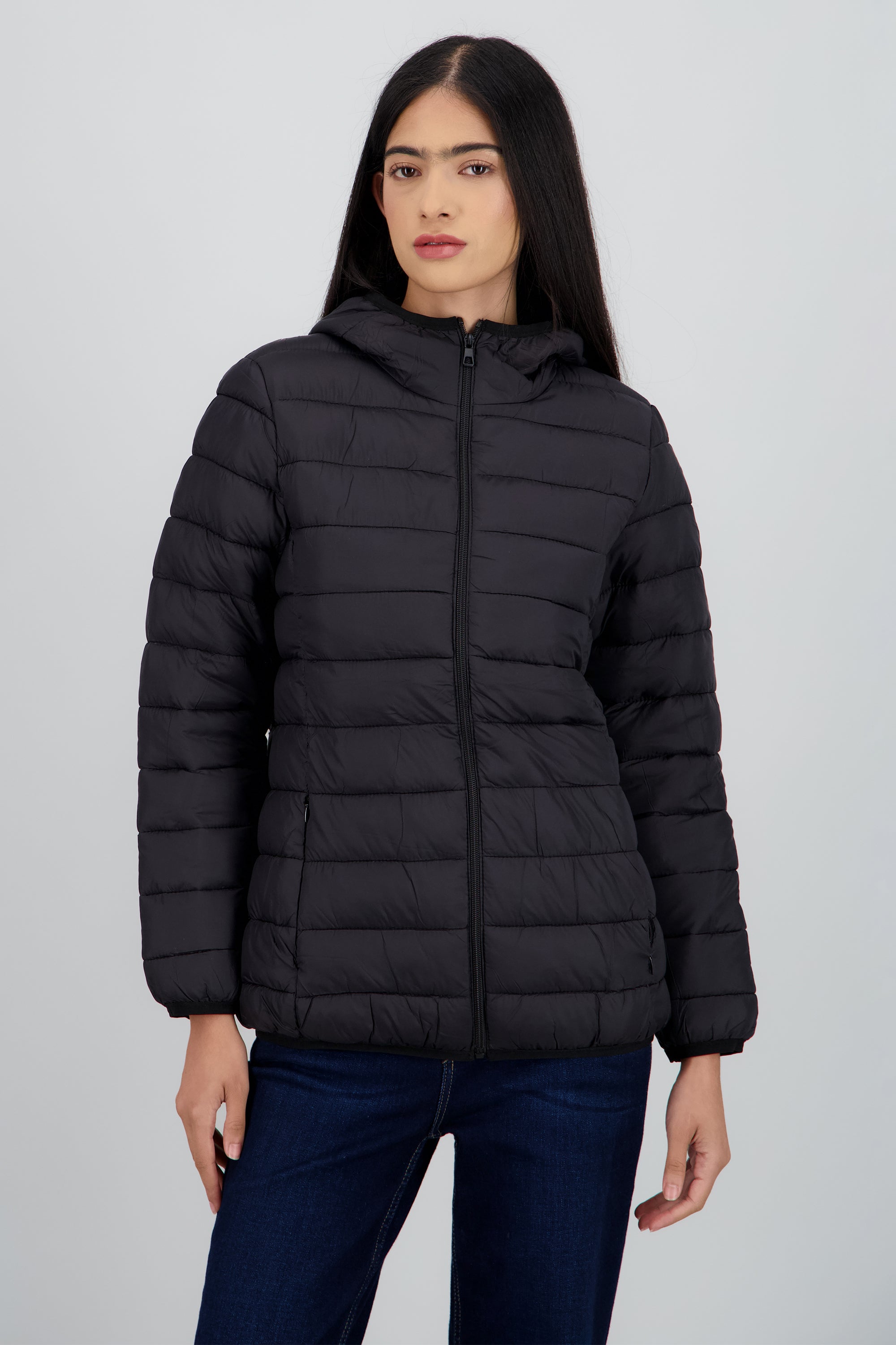 Chamarra capitonada con gorro NEGRO