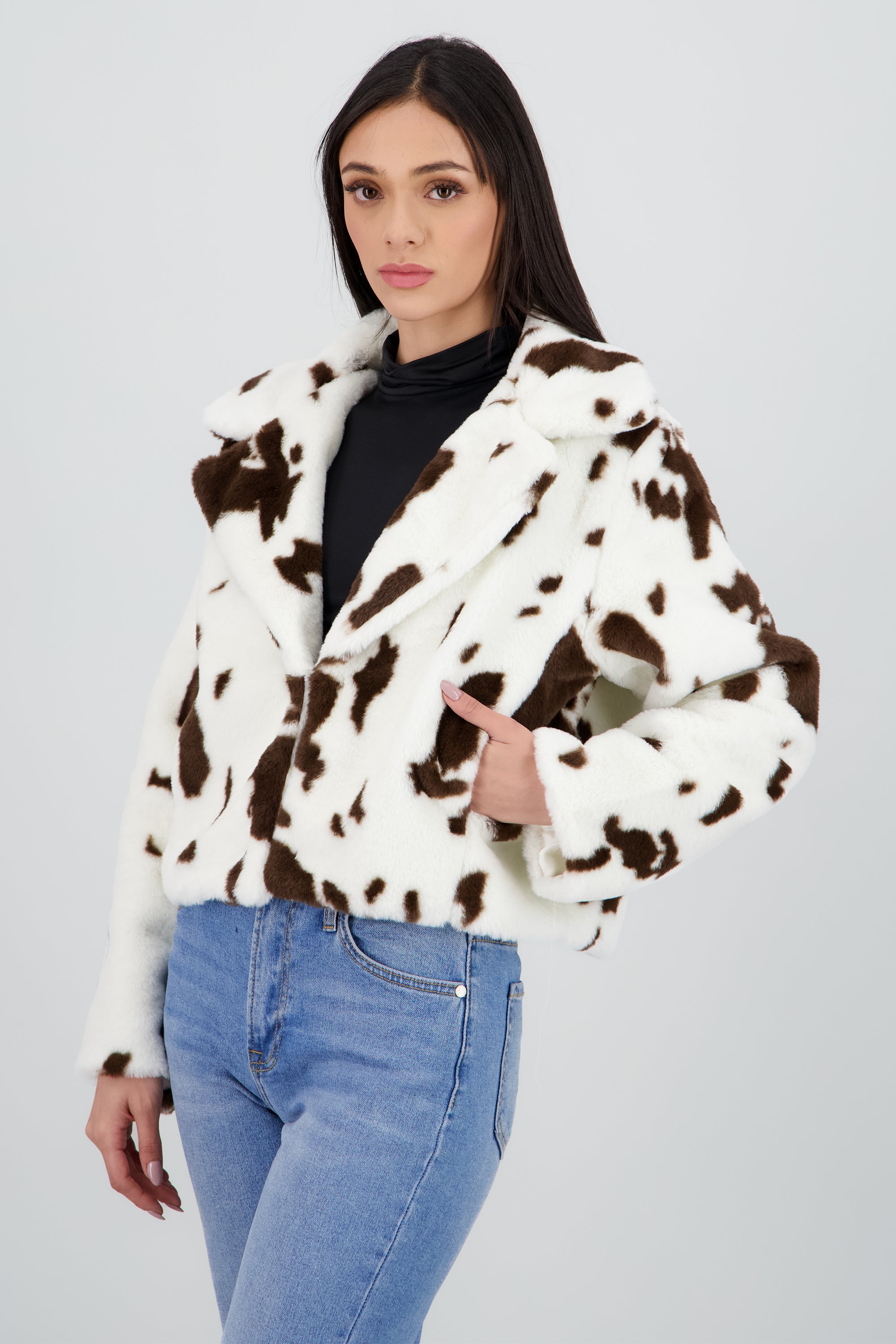 Cazadora efecto pelo vaca CAFE COMBO