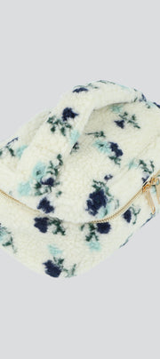 PASTEL BLUE