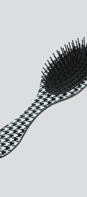 BLACK/WHITE