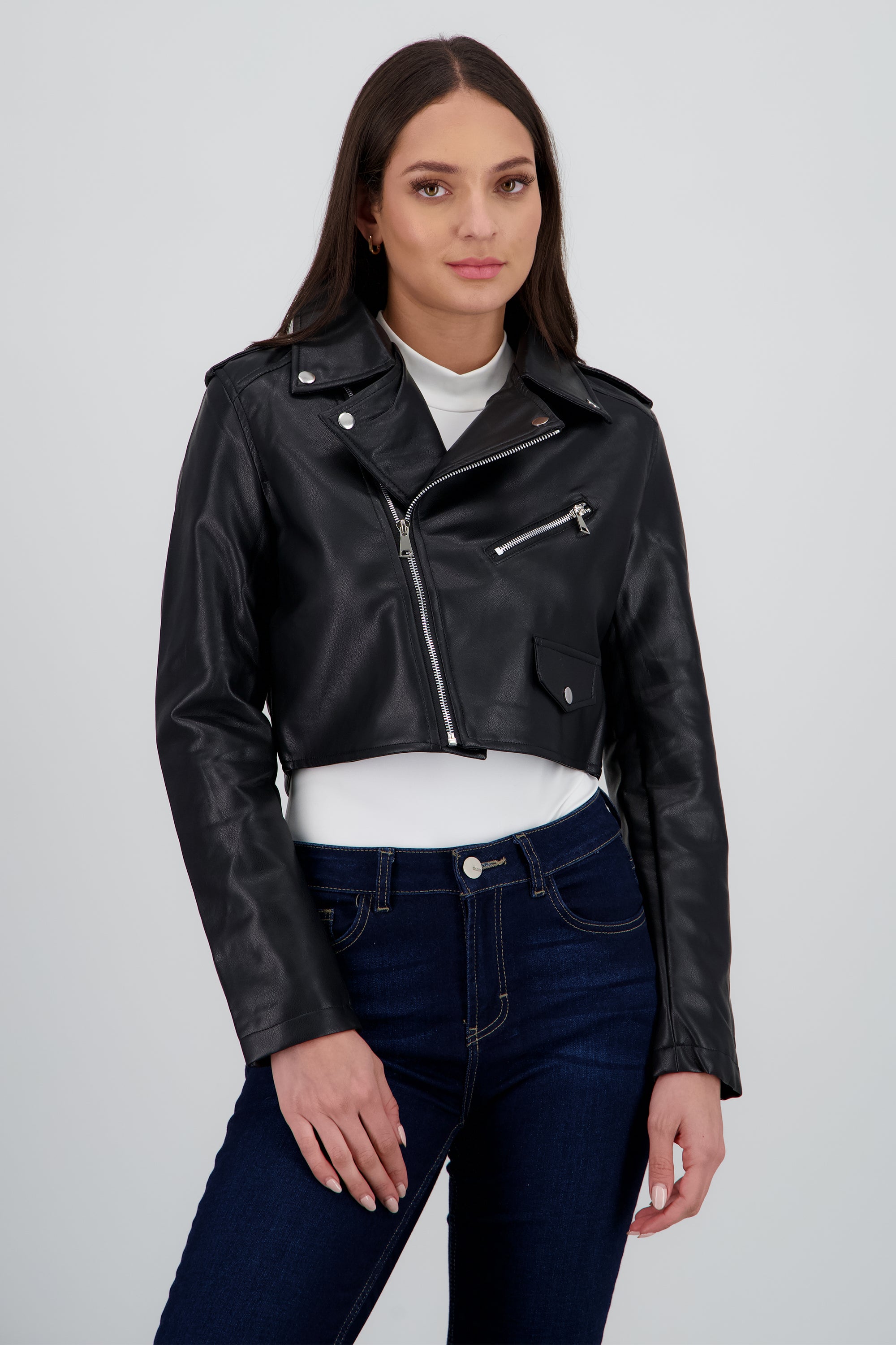 Chamarra efecto piel corta NEGRO