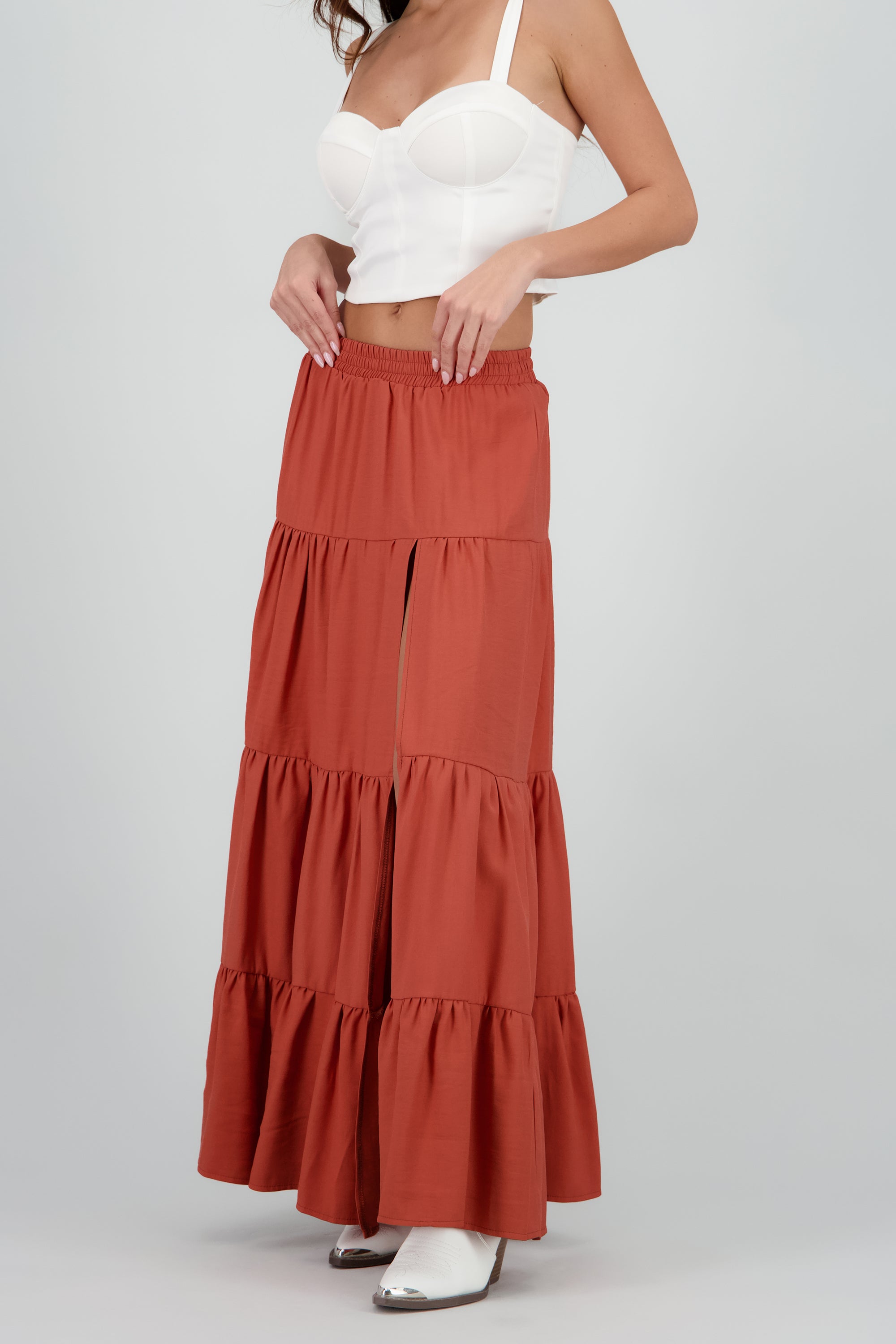Falda de olanes maxi detalle pretina LADRILLO