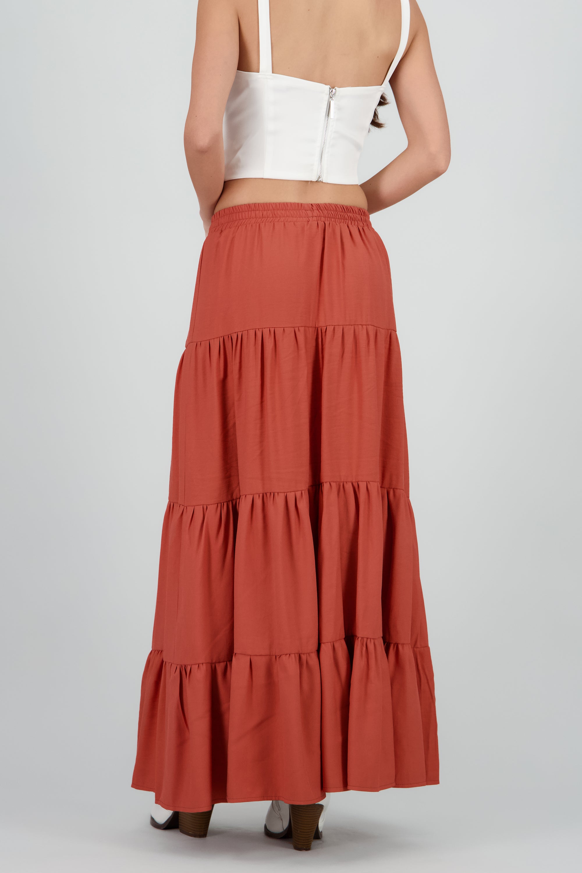 Falda de olanes maxi detalle pretina LADRILLO