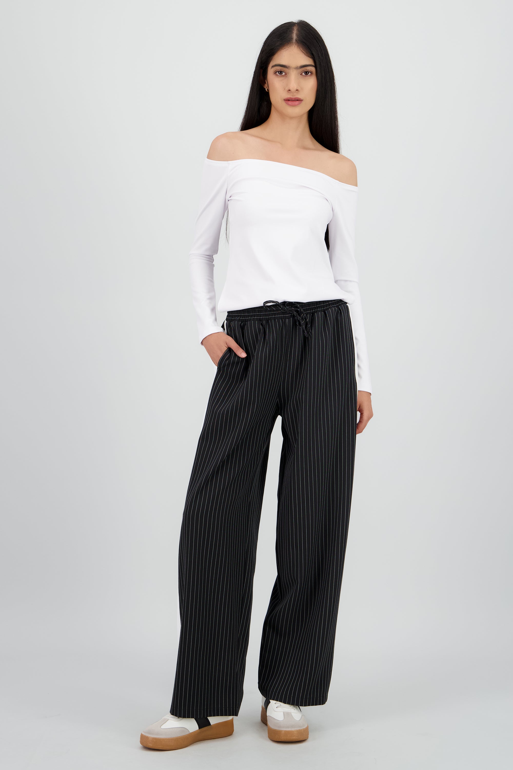 Pantalon amplio det raya a contraste NEGRO COMBO
