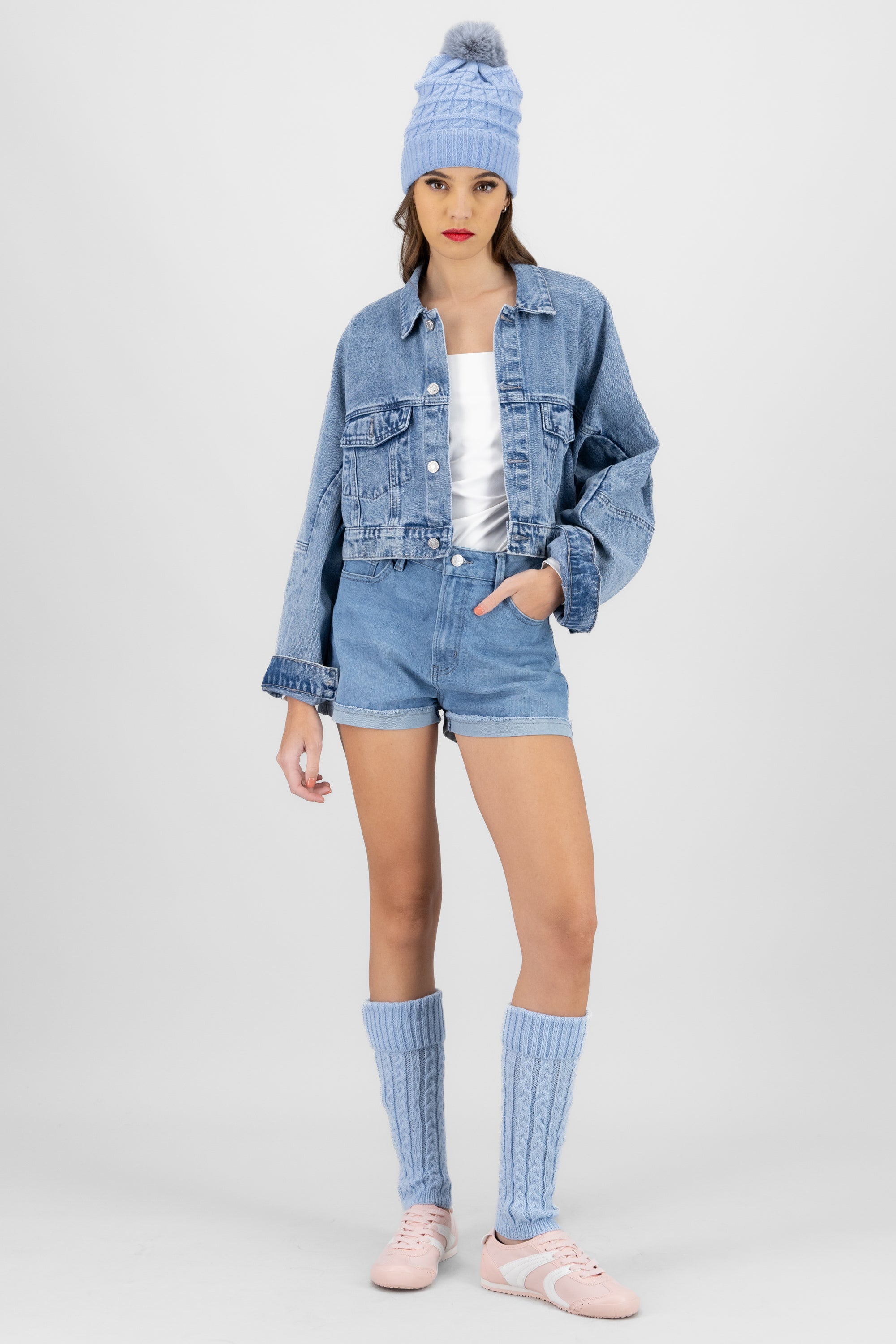 Beanie trenzas fluffy AZUL