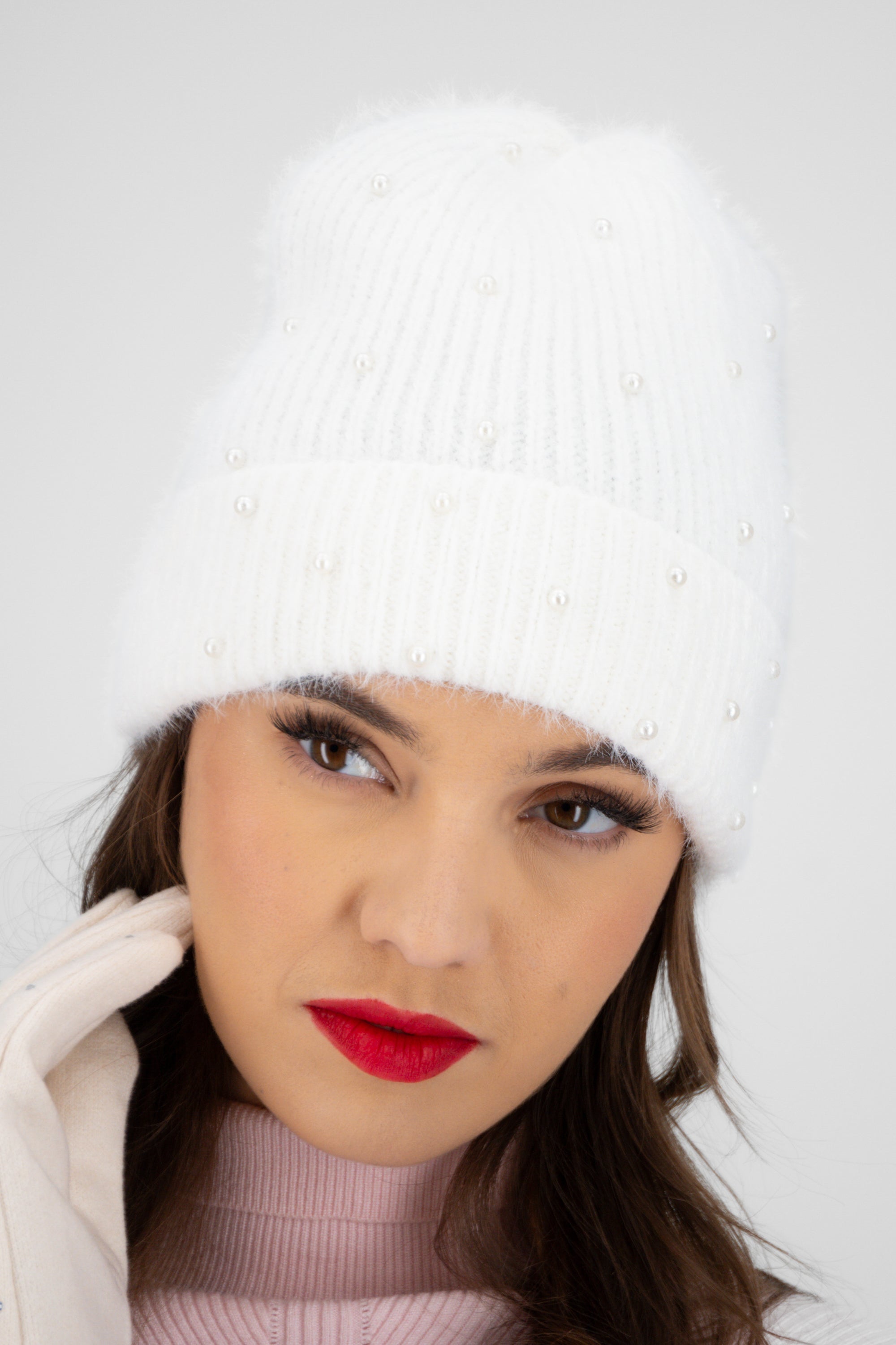 Beanie detalle perlas BLANCO