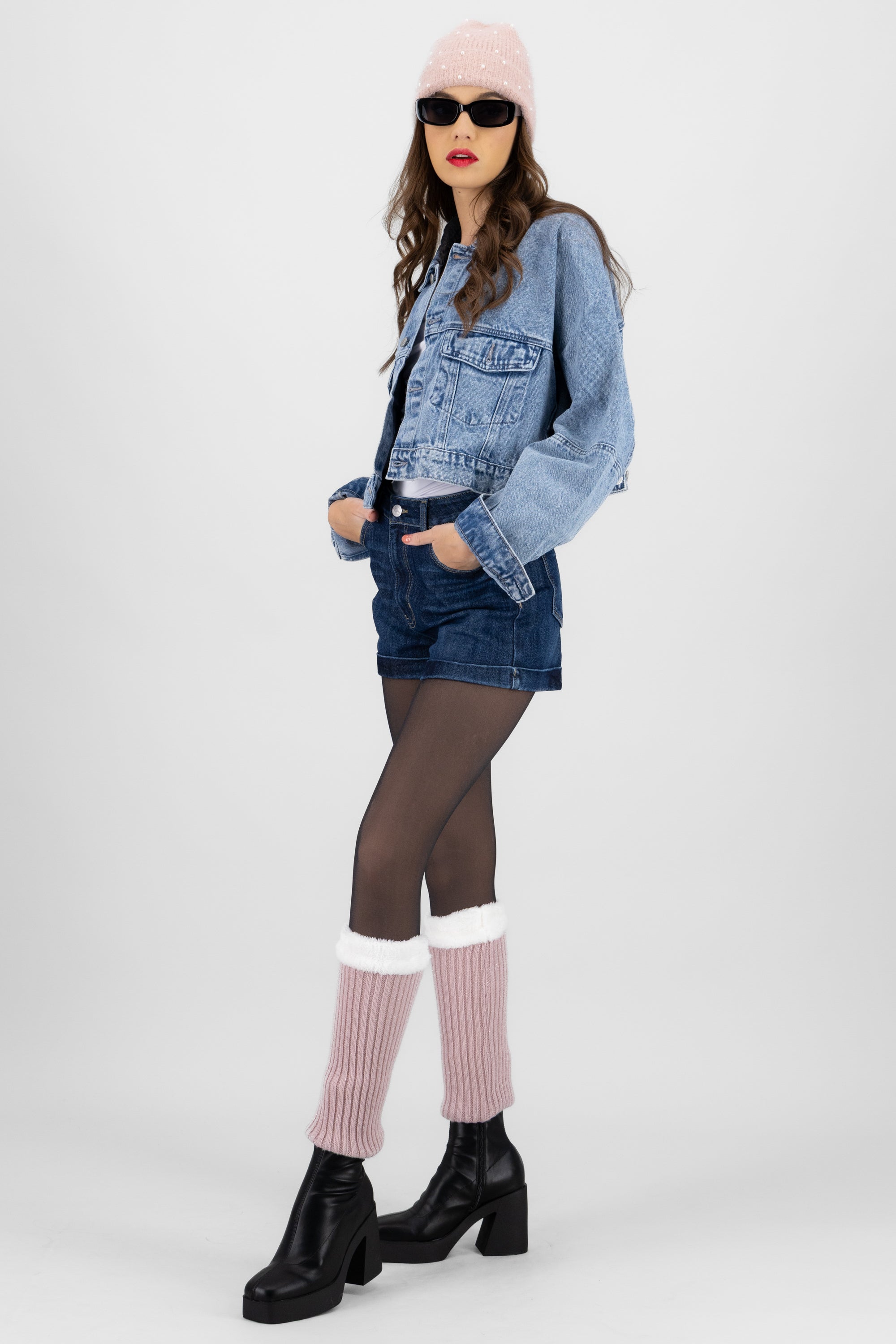 Beanie detalle perlas ROSA