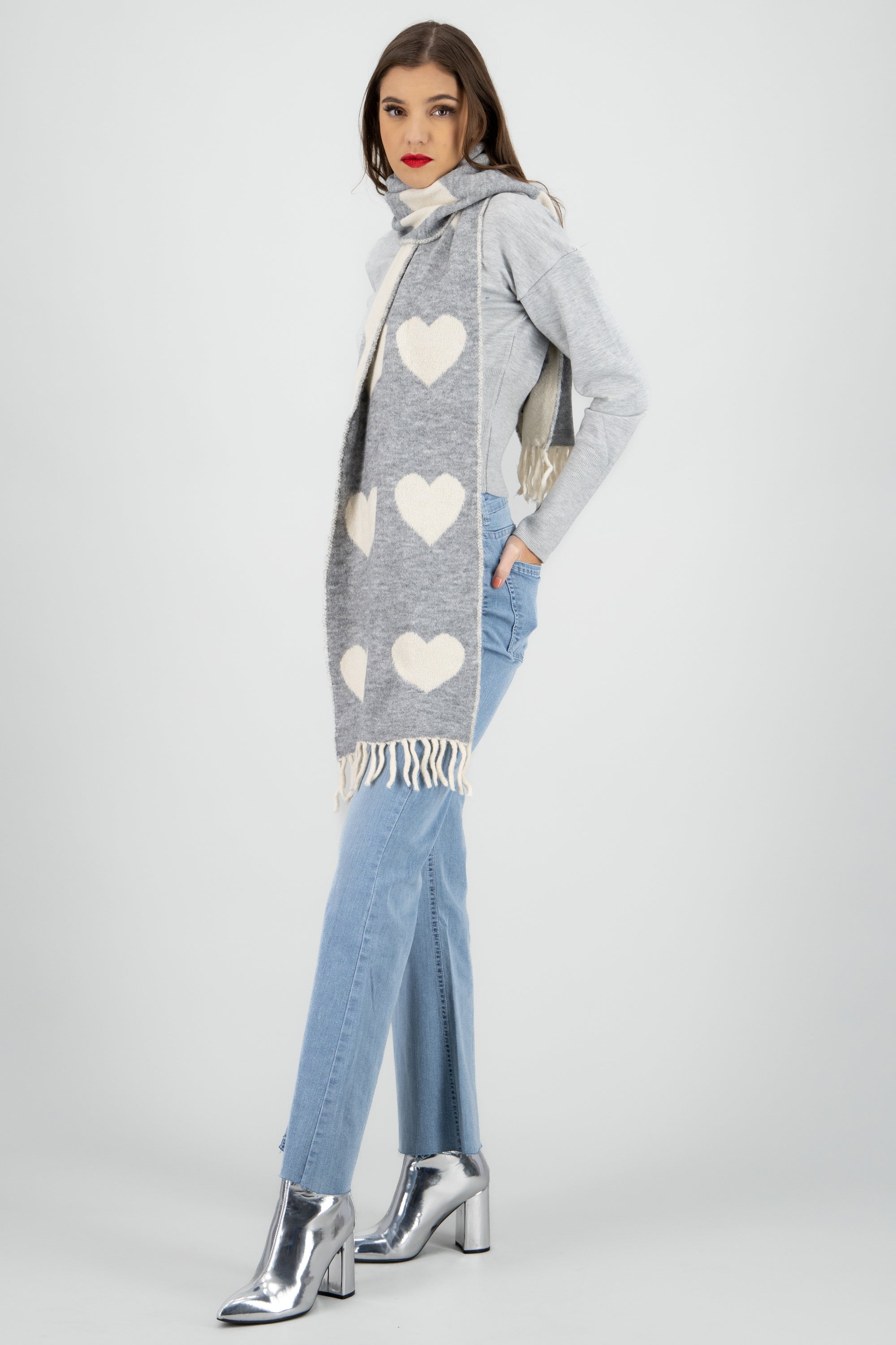 Bufanda corazones GRIS