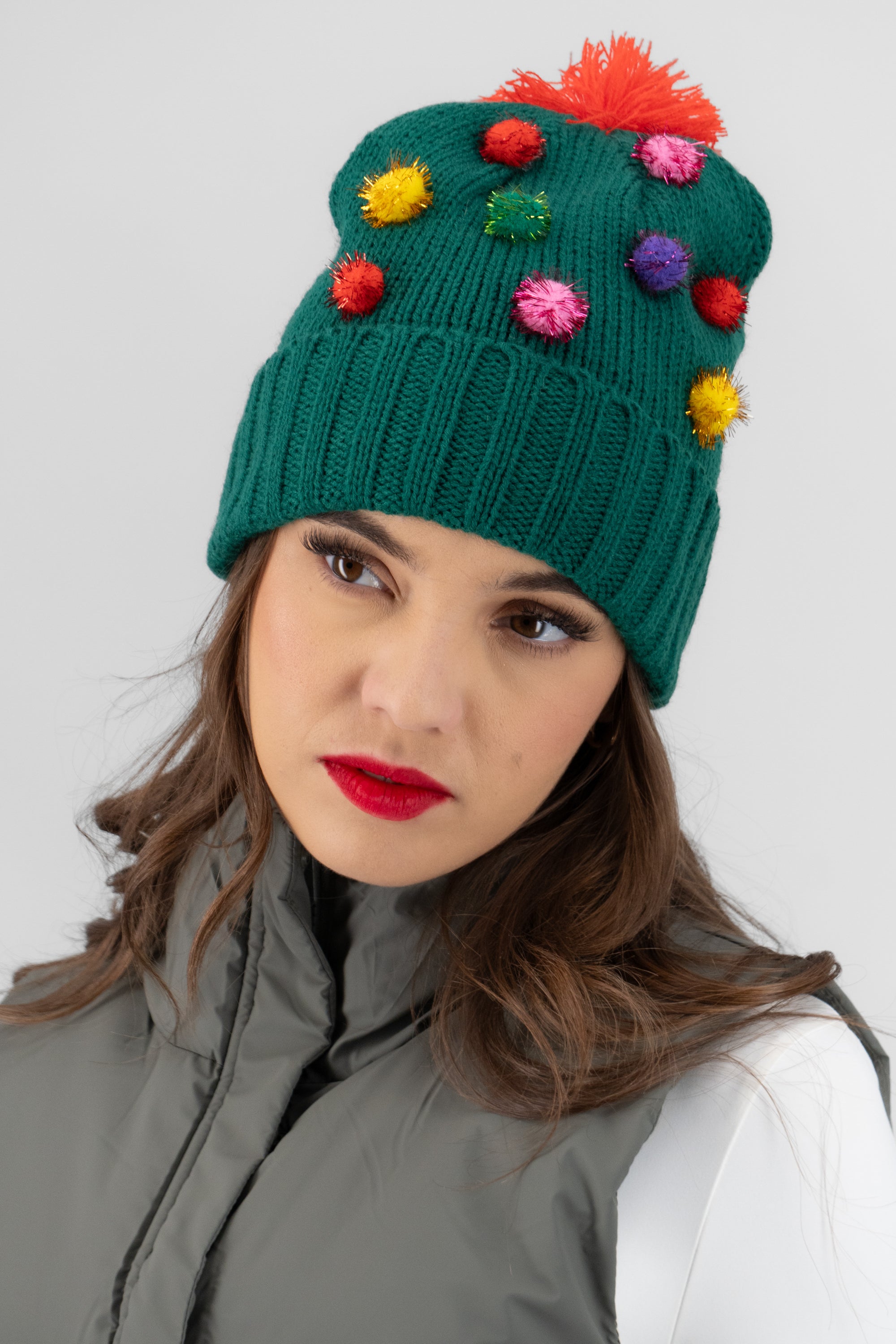 Beanie navideño pompones VERDE