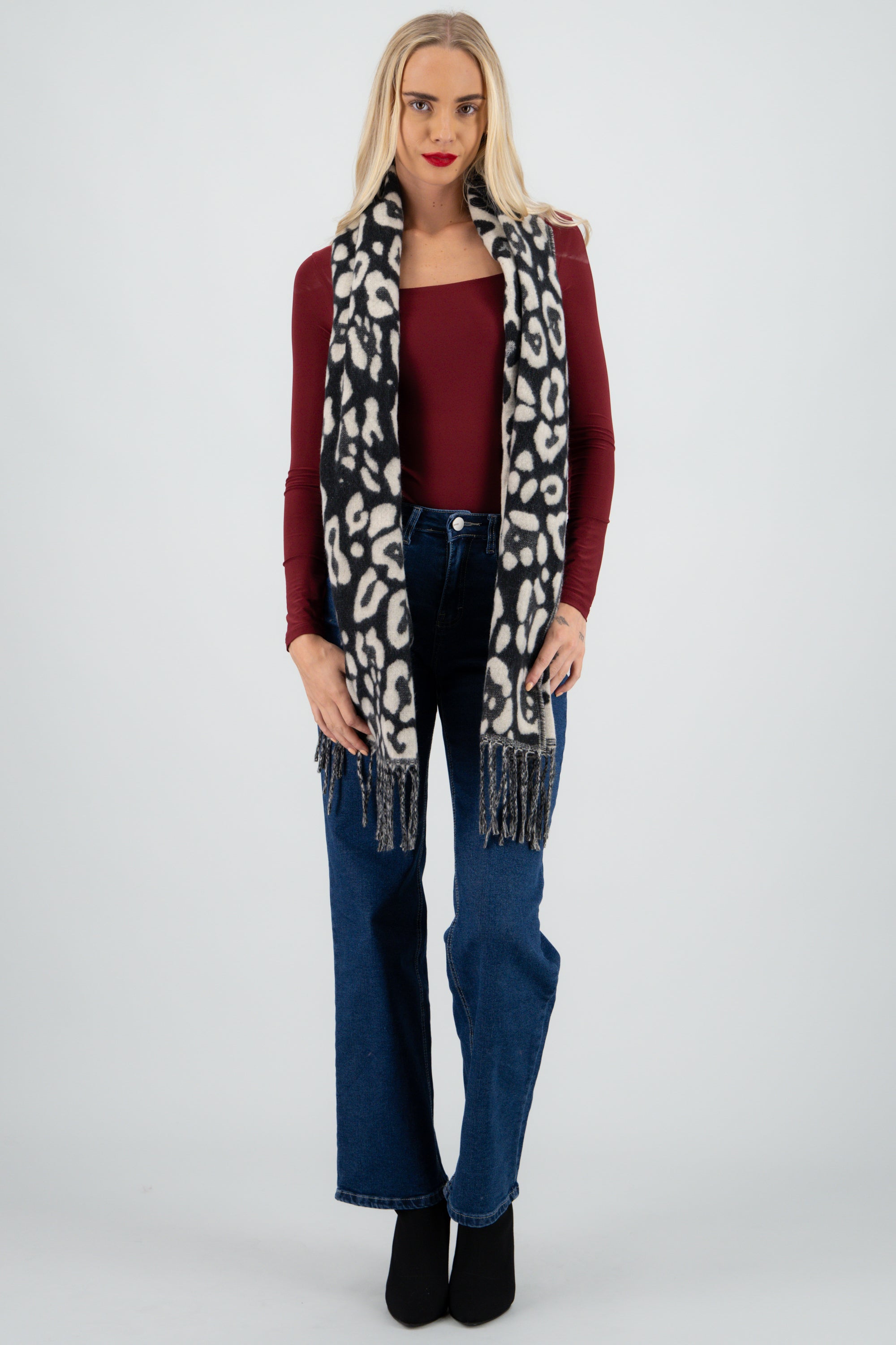 Bufanda animal print NEGRO