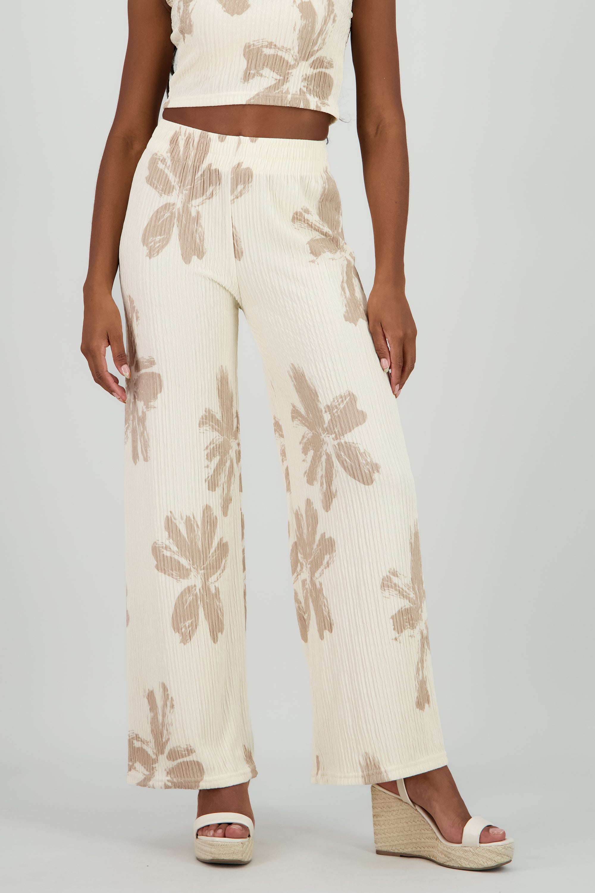 Pantalon amplio textura flores HUESO COMBO