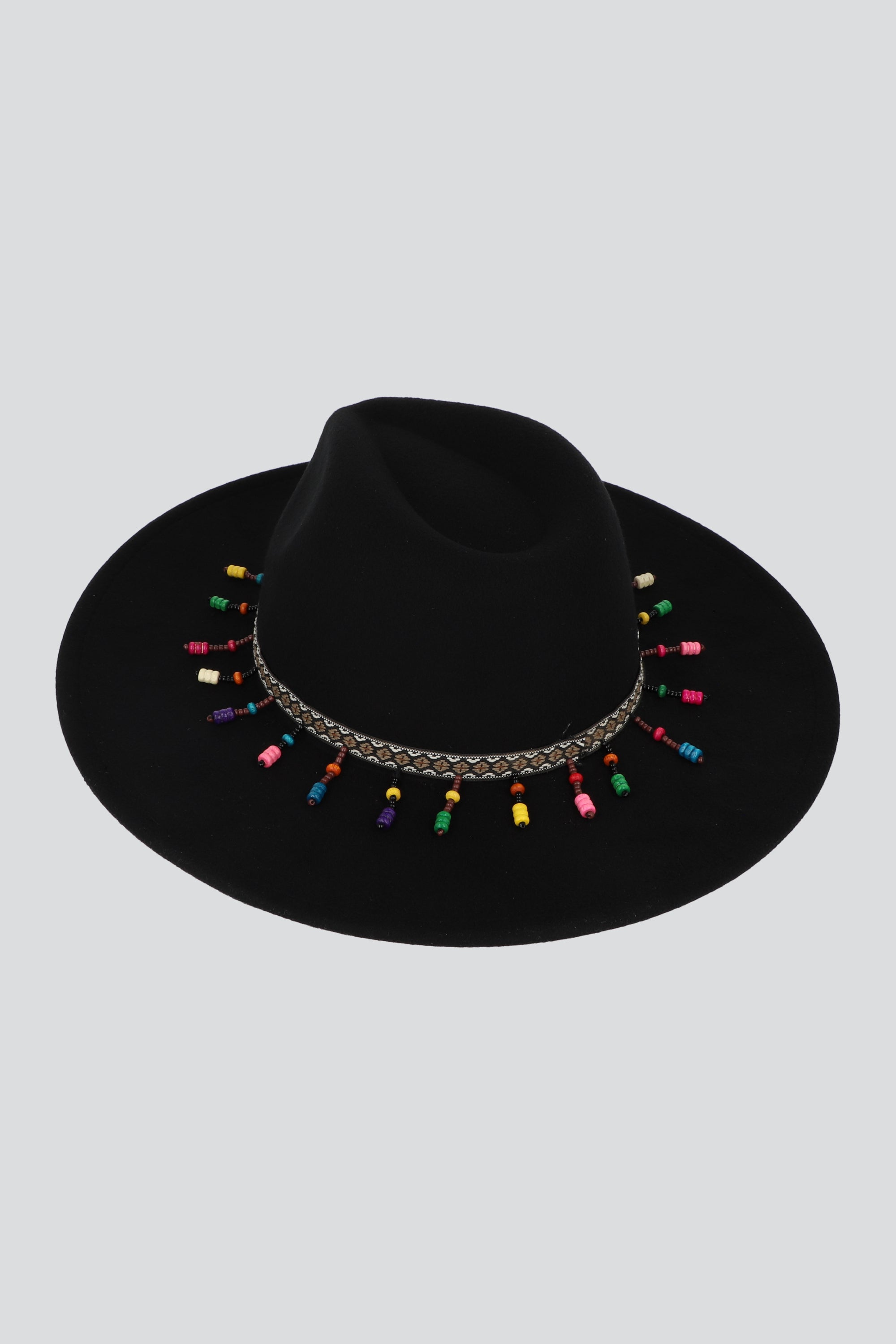 Sombrero winter cuentas color NEGRO