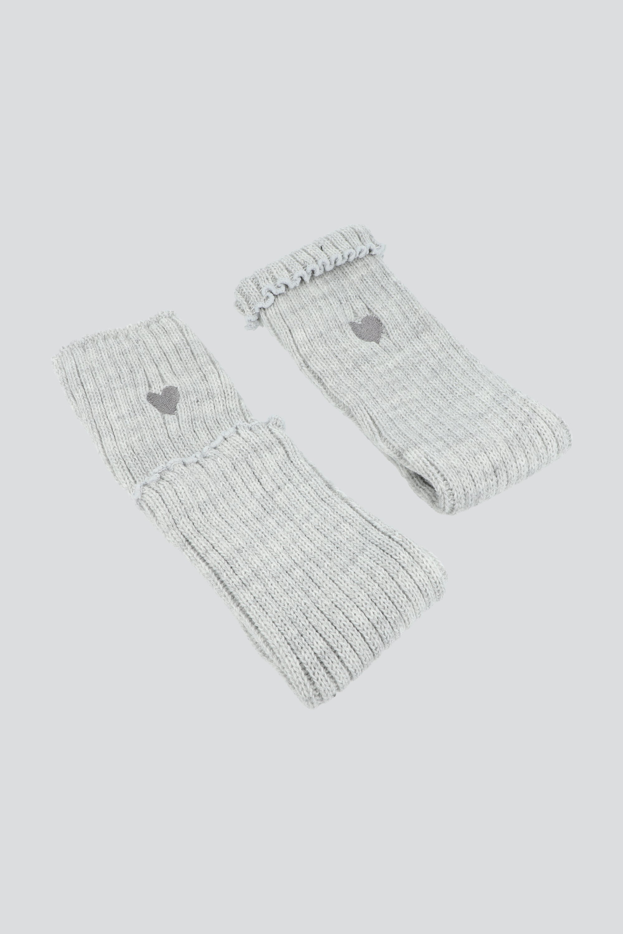 Calentador corazoncito bordado GRIS