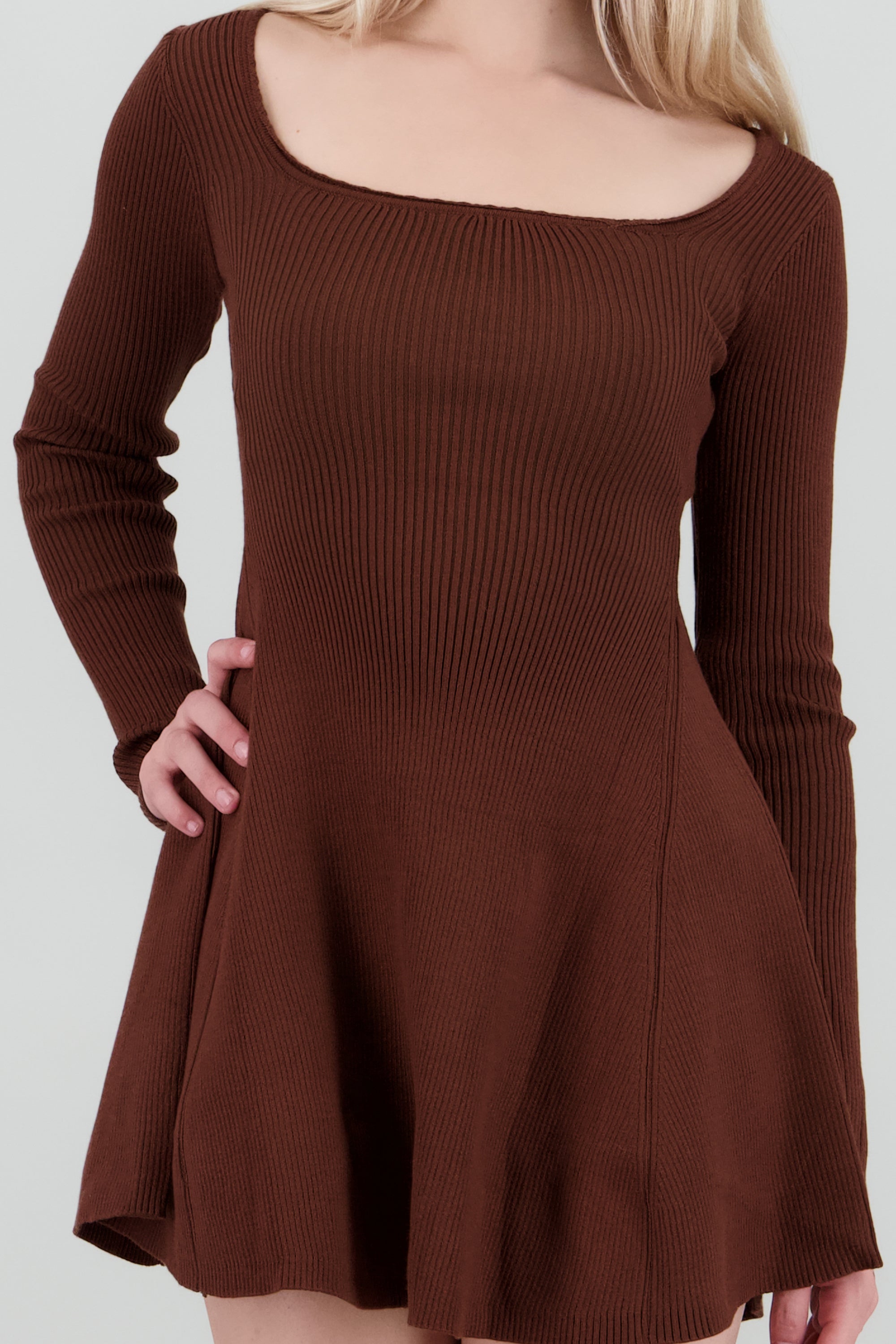 Vestido mini manga larga tejido CHOCOLATE