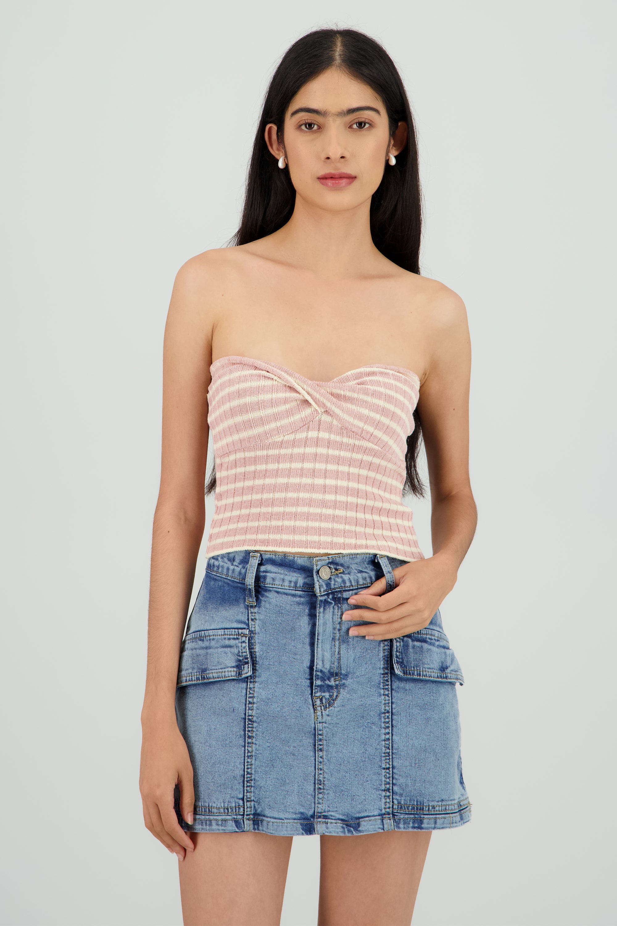 Top strapless detalle escote
