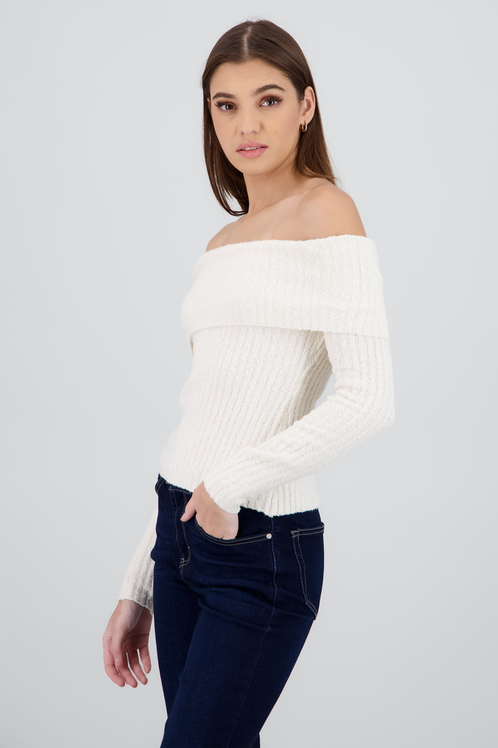 Sueter rib tejido son hombros CREMA