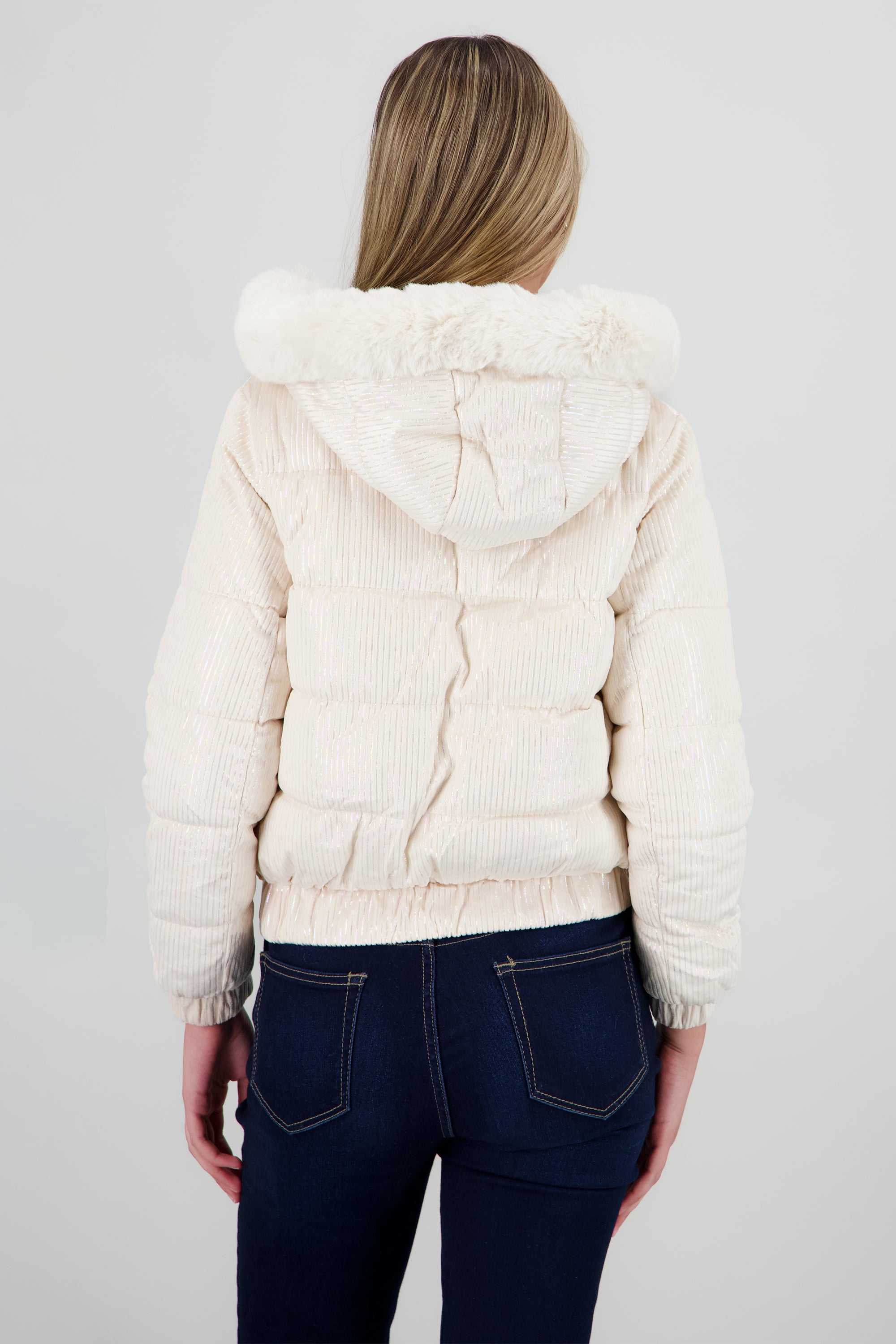 Chamarra puffer gorro con peluche HUESO