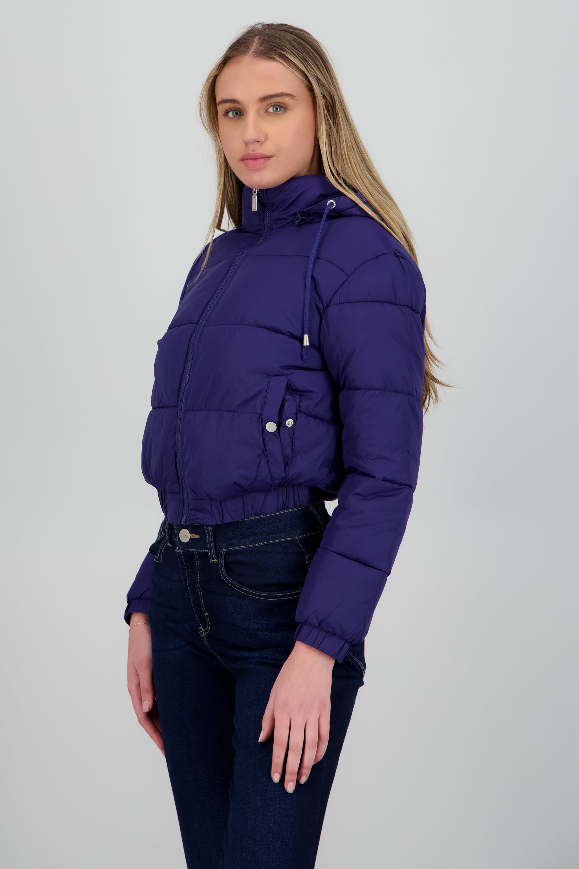 Chamarra puffer con gorro y bolsas MARINO