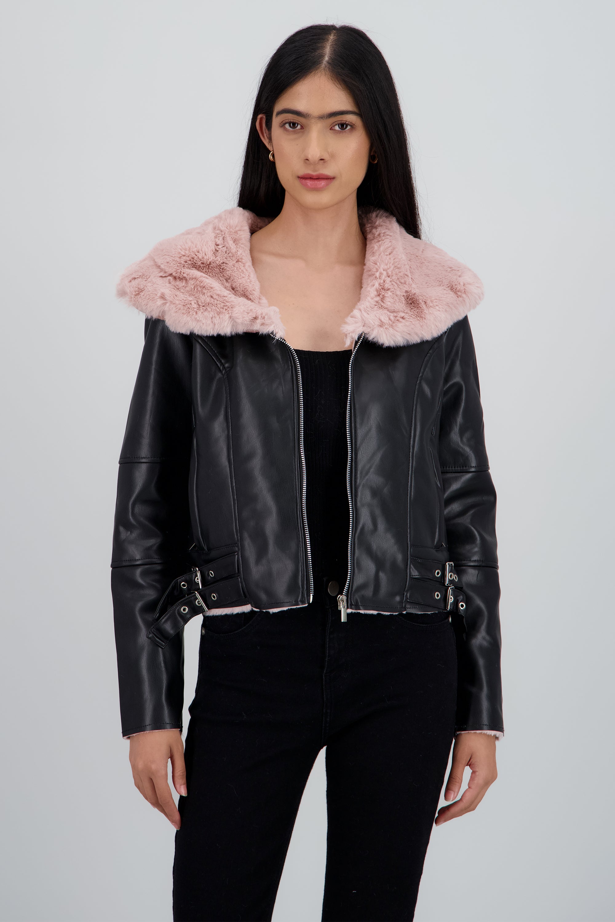 Chamarra pu con cuello de peluche ROSA COMBO
