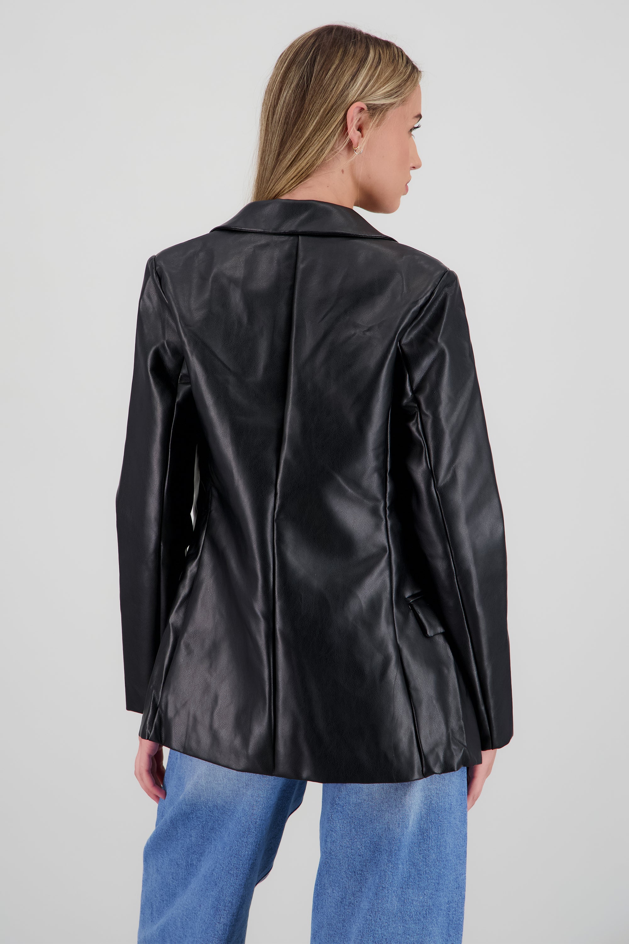 Saco de pu con pinzas liso NEGRO