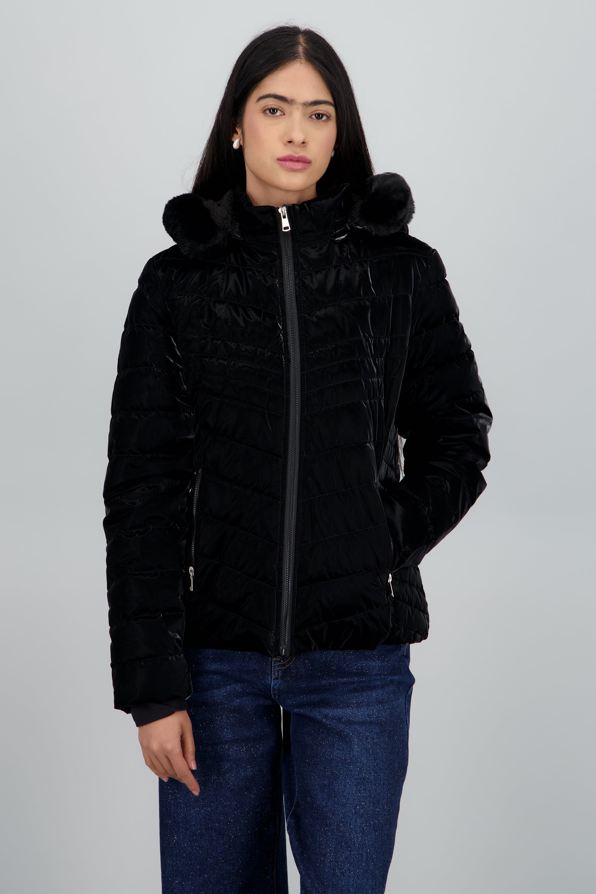 Chamarra capitonada det peluche con cierre NEGRO