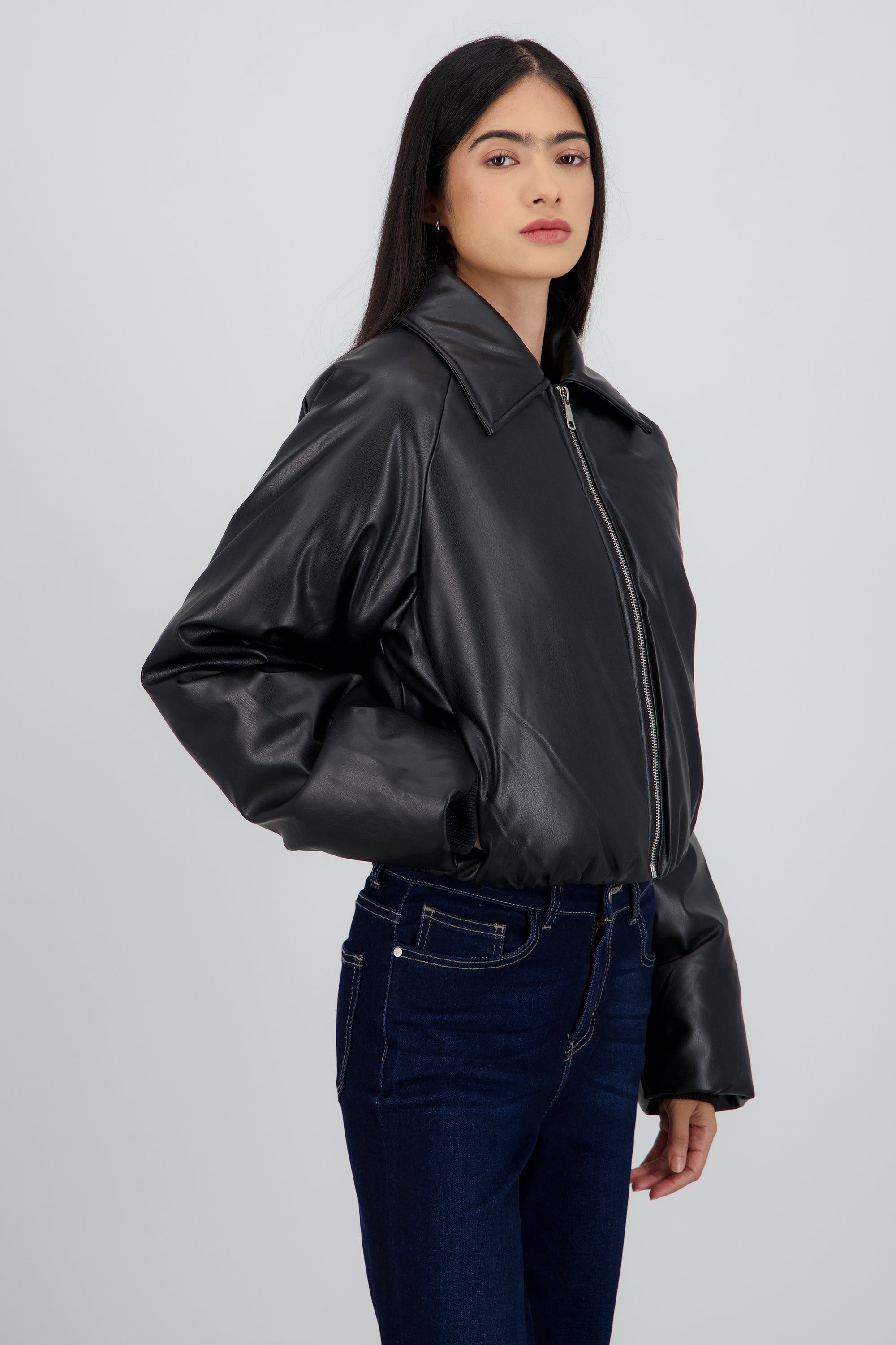 Bomber de pu lisa volumen NEGRO