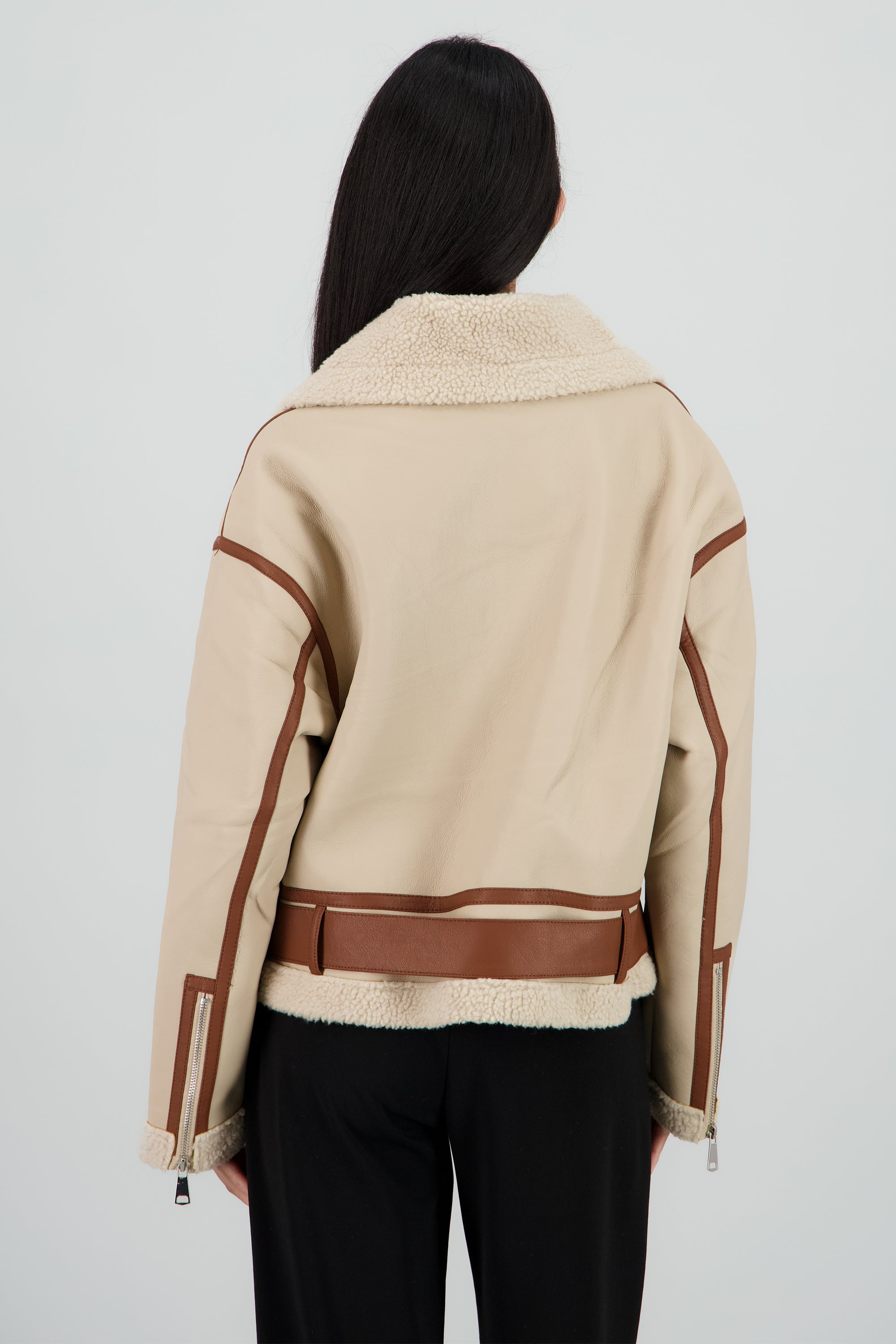 Chamarra efecto piel con cierres KHAKI COMBO