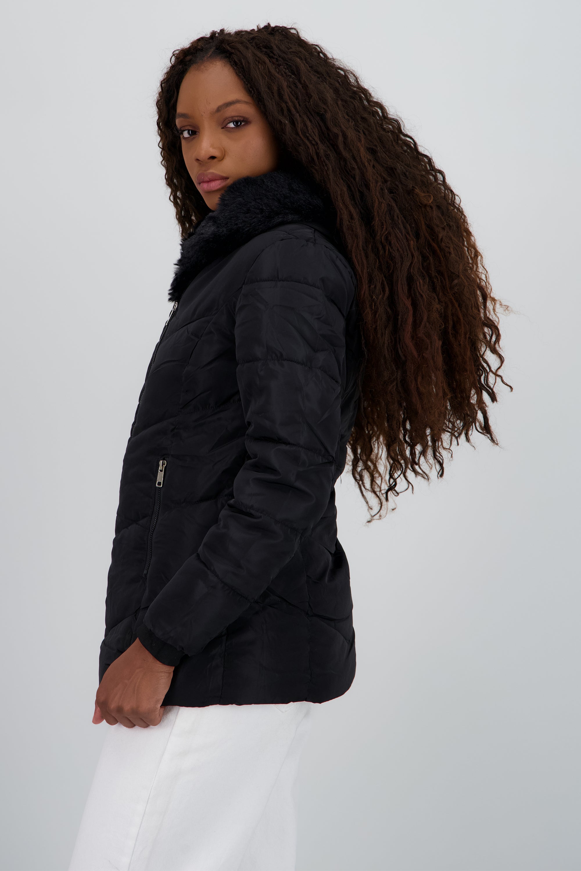 Chamarra puffer midi det peluche NEGRO
